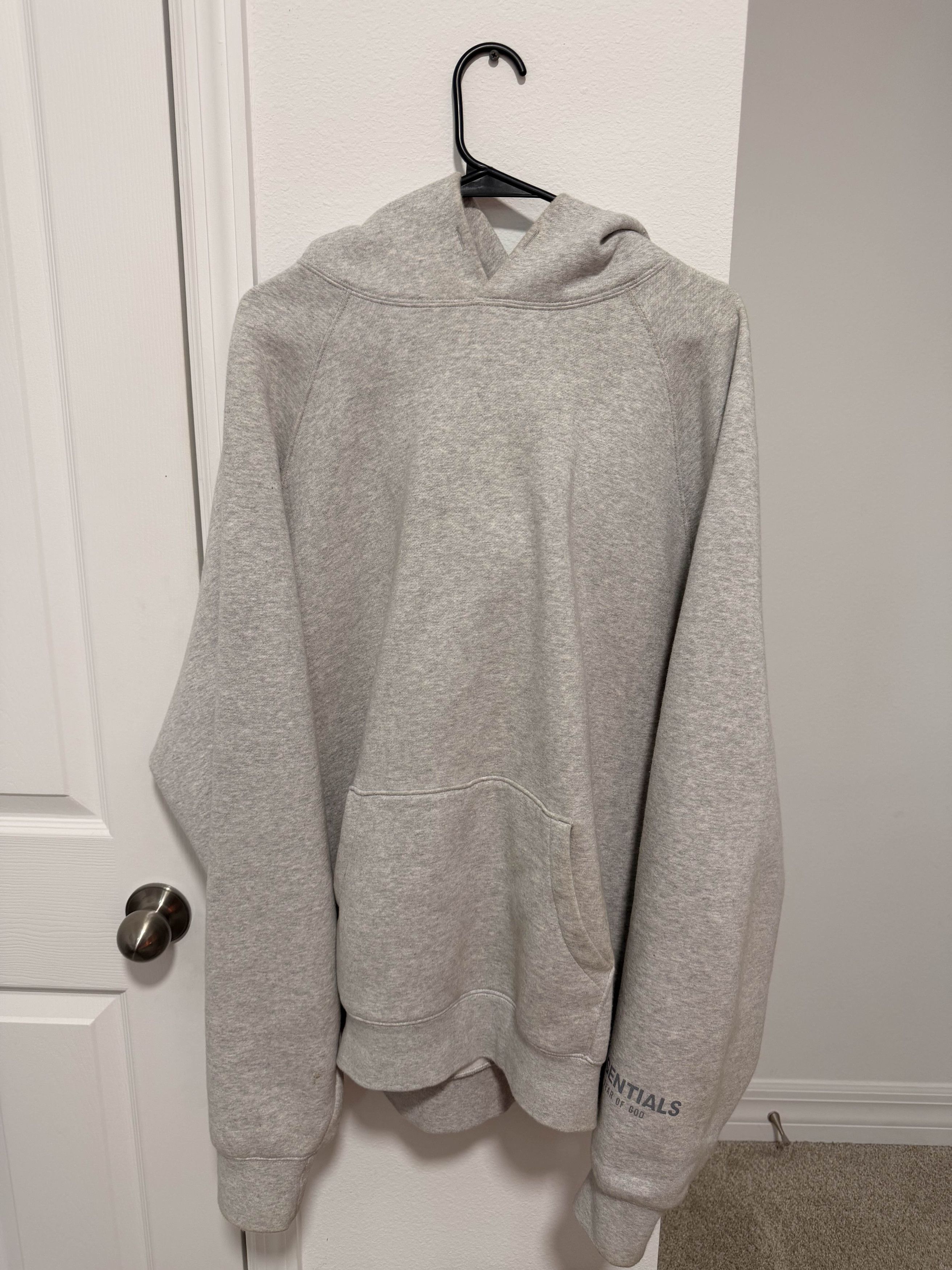 Essentials Fear of God Essentials Hoodie 'Heather Gray' Size US L / EU 52-54 / 3 - 1 Thumbnail