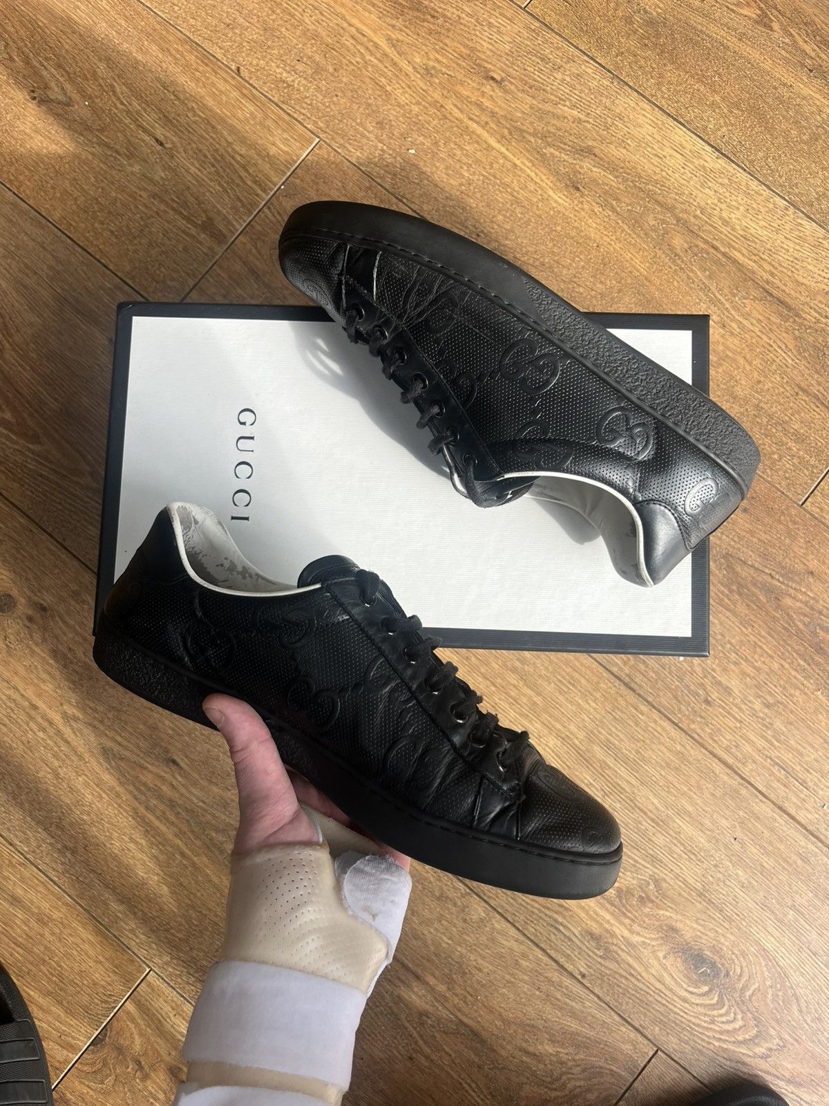 Gucci Gucci Ace Embossed GG trainers Size US 9 / EU 42 - 1 Thumbnail