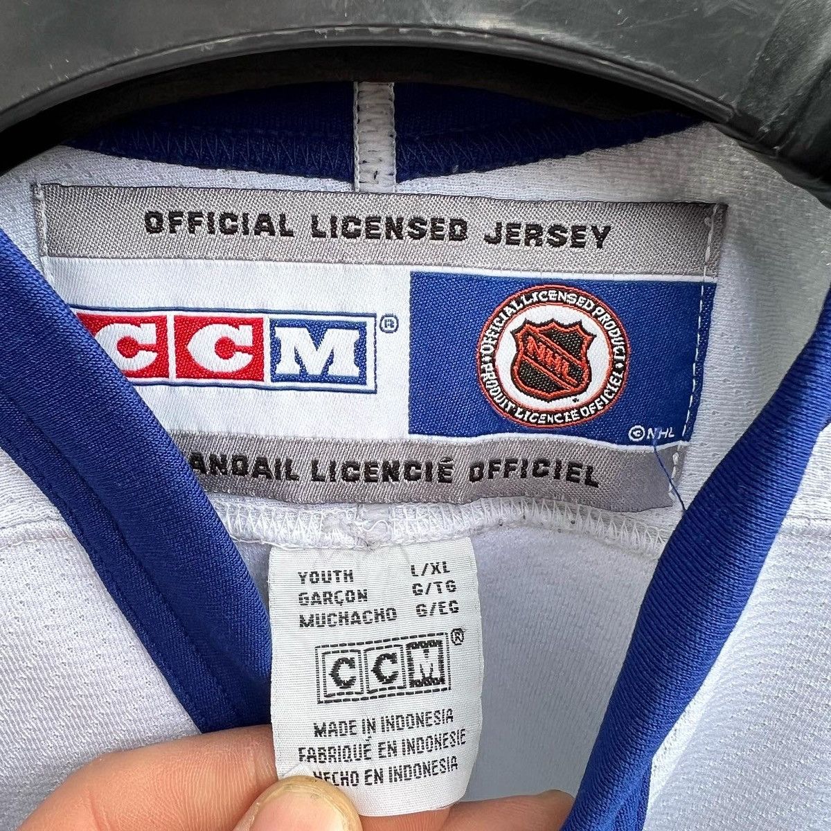NFL VINTAGE NHL TORONTO MAPLE LEAFS JERSEY(young) Size US XS / EU 42 / 0 - 2 Thumbnail