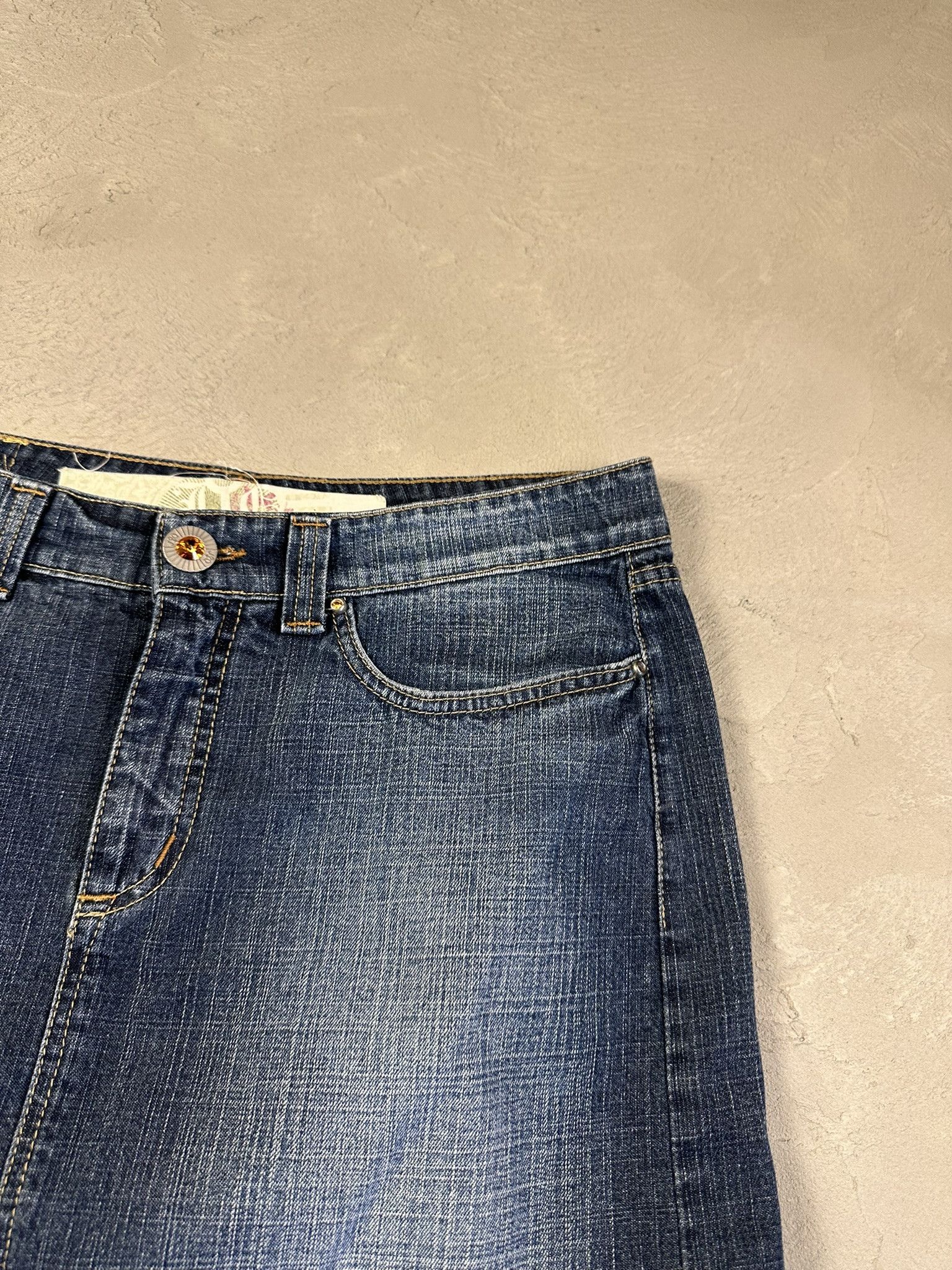 Vintage Vintage Y2k Italian Faded Denim Midi Skirt 2000s Size 34" / US 12 / IT 48 - 3 Thumbnail