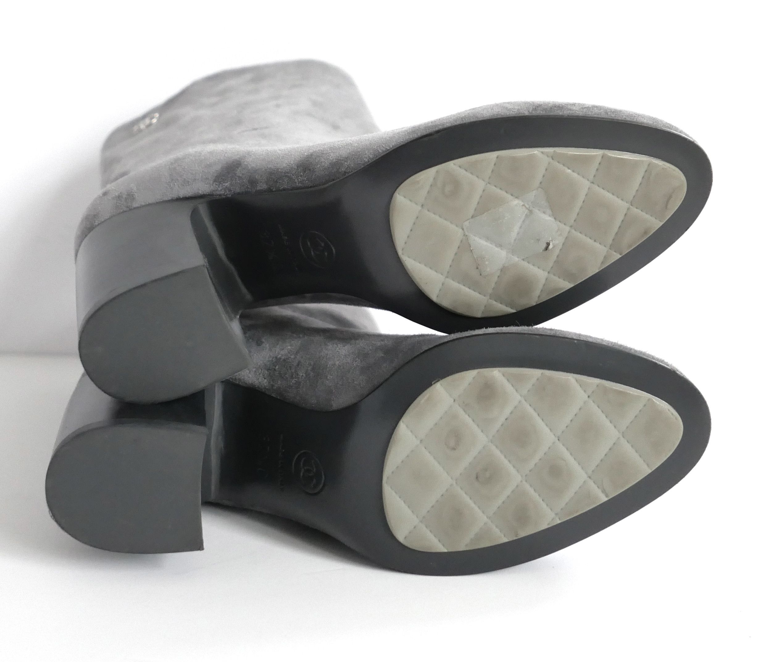 Chanel Chanel Grey Suede Ankle Boots Size US 6.5 / IT 36.5 - 8 Thumbnail