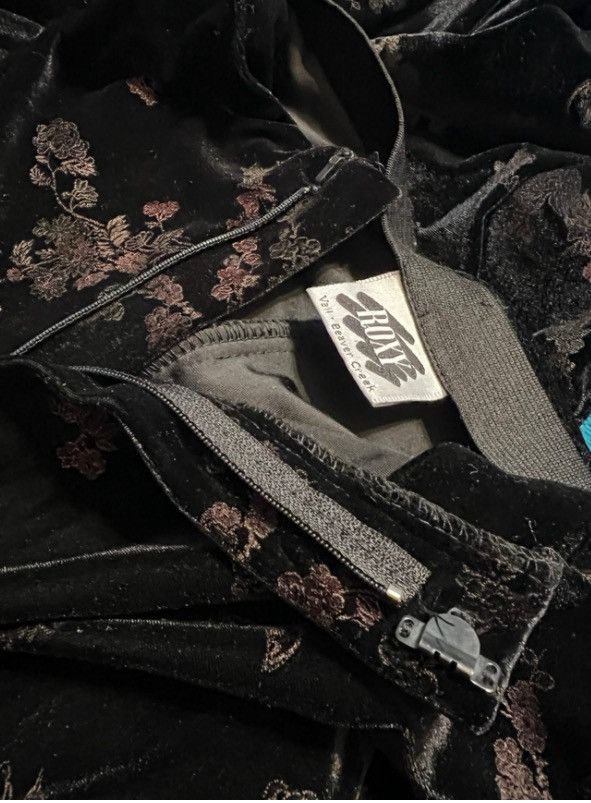 Other VTG Roxy Floral Crushed Velour Straight Leg Pants – Size S Size 26" / US 2 / IT 38 - 7 Thumbnail