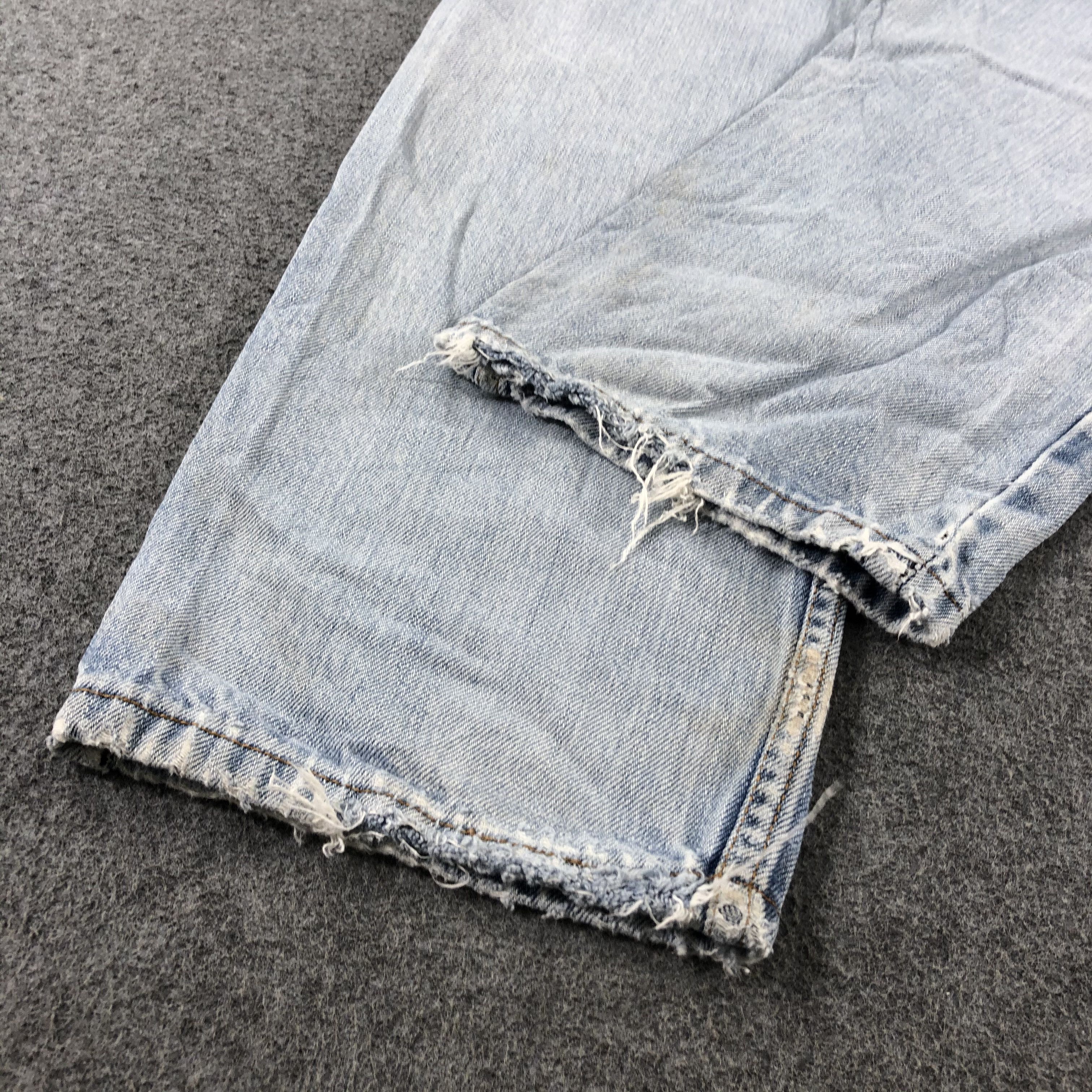 Levi's Vintage Blue Wash Levis 550 Jeans-J2595 Size US 31 - 6 Thumbnail