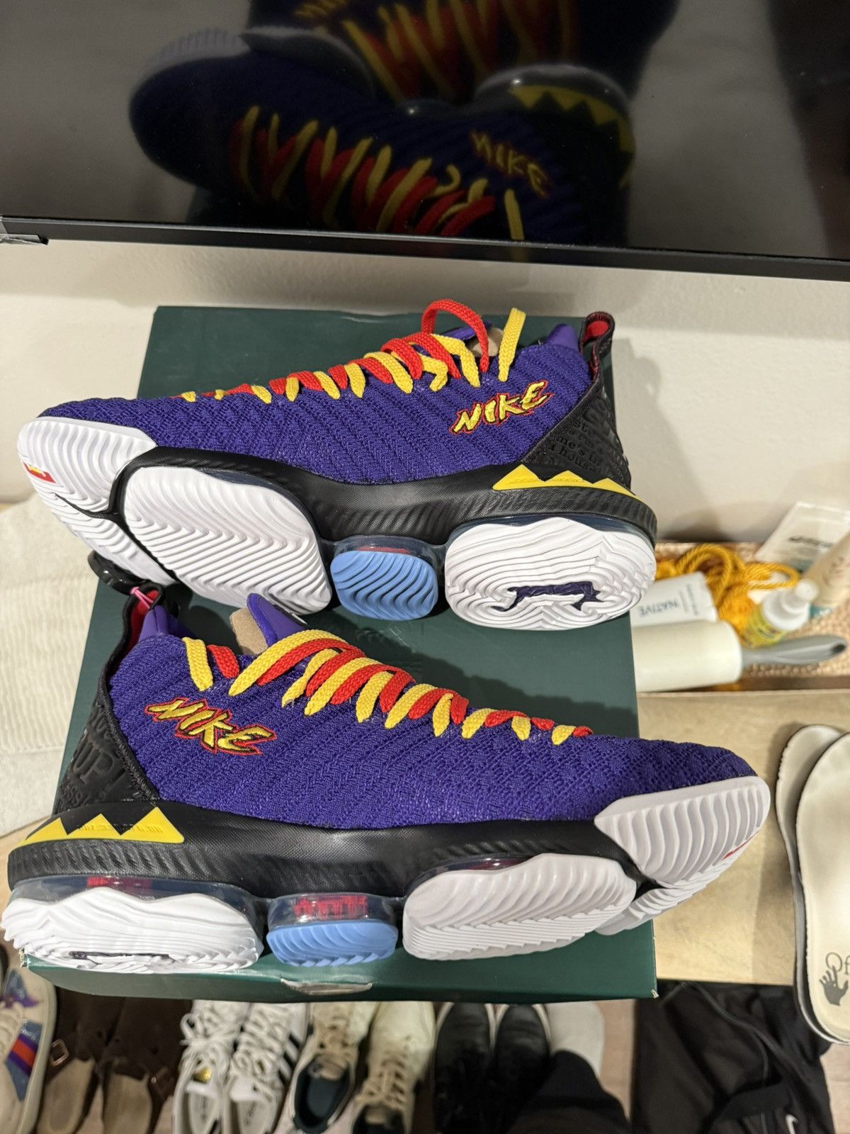 Nike Nike Lebron XVI Size US 10.5 / EU 43-44 - 3 Thumbnail