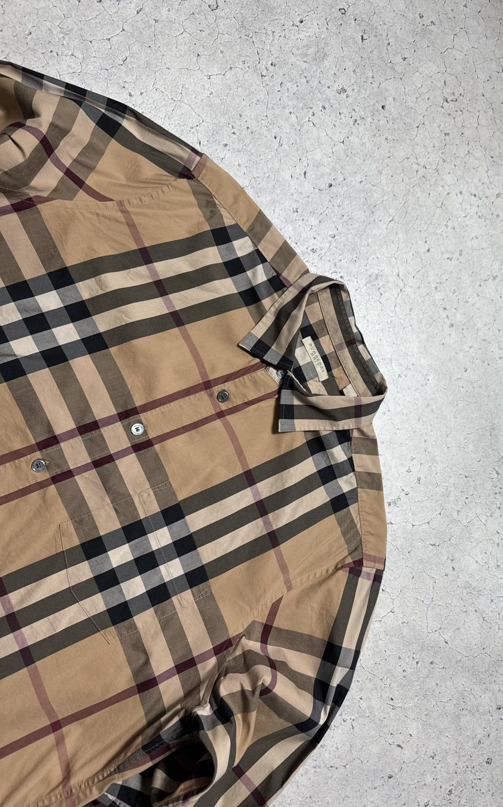 Burberry Burberry Checked Button Up Luxury Shirt Size XL Casual Size US XL / EU 56 / 4 - 5 Thumbnail