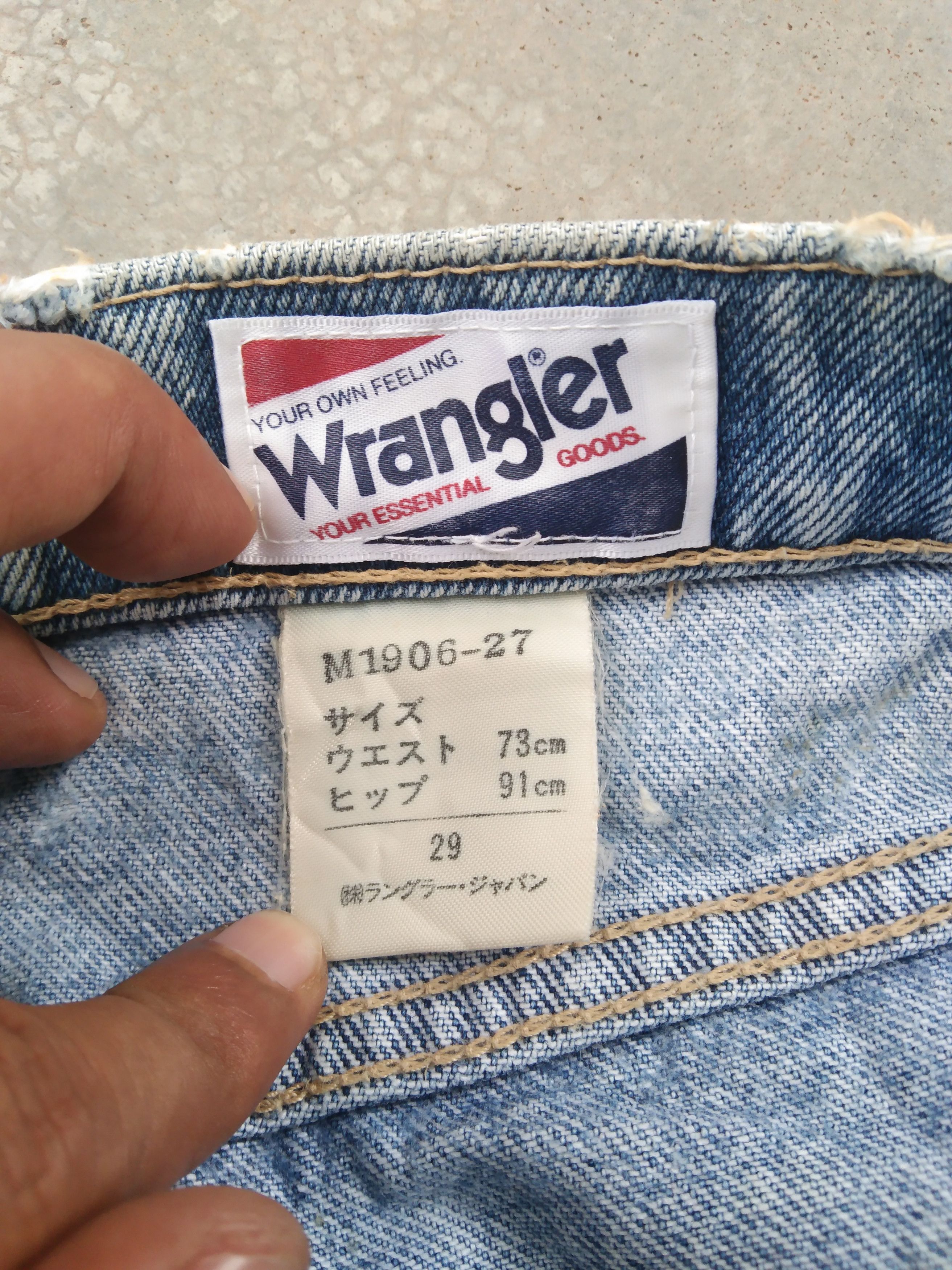 Japanese Brand Vintage Wrangler USA Distressed Jeans 27x30 Size US 27 - 8 Thumbnail