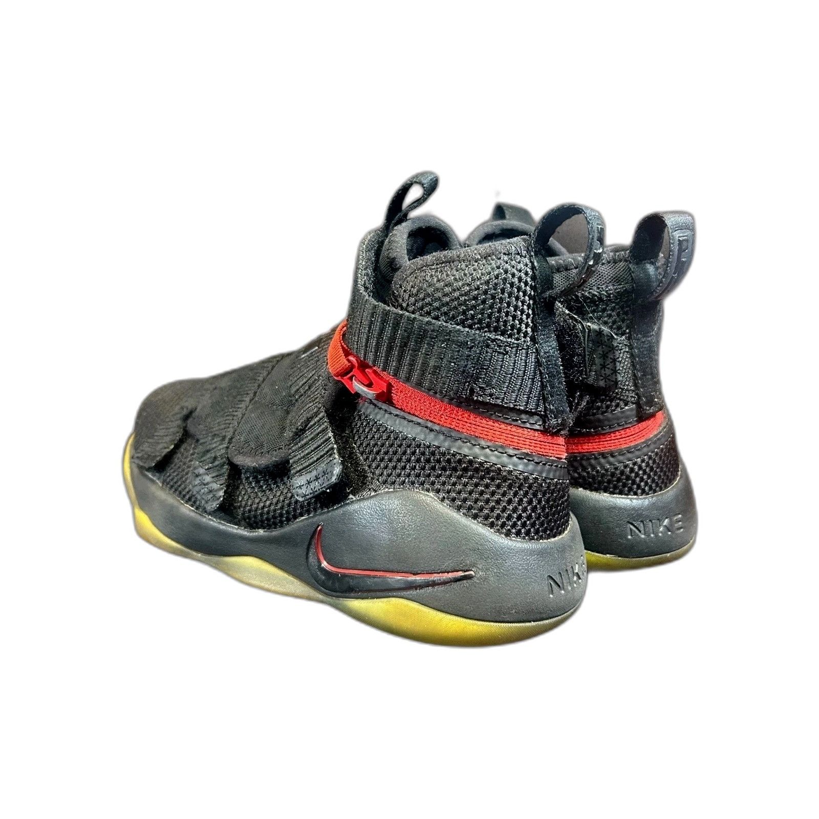 Nike Nike LeBron Soldier 11 FlyEase Black Basketball Shoes Sneake Size US XXS / EU 40 - 7 Thumbnail