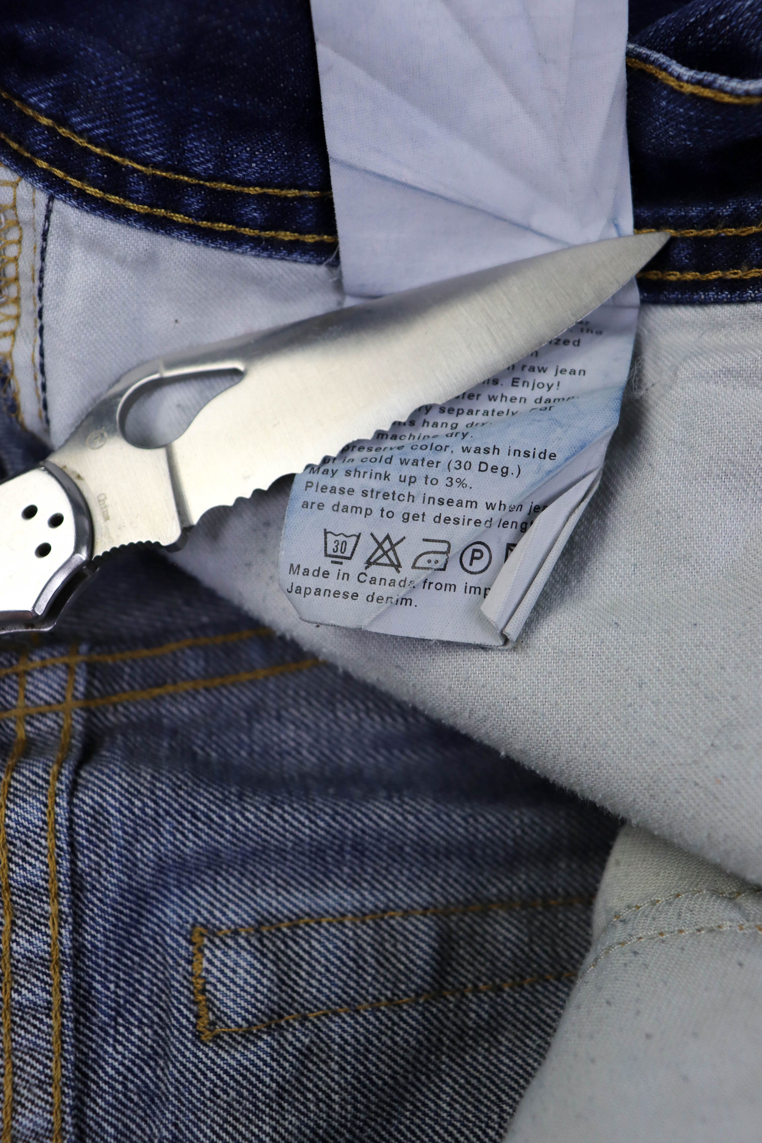 Naked & Famous Naked & Famous Left Hand Twill Selvedge Indigo Denim Jeans Size US 30 / EU 46 - 13 Thumbnail