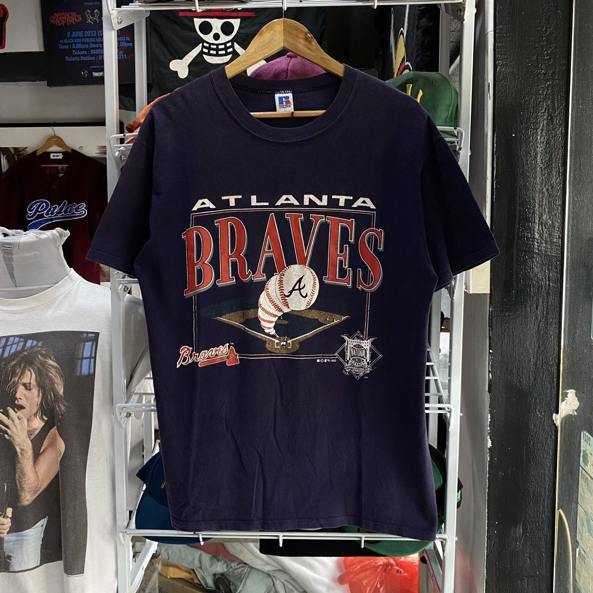 MLB × Russell Athletic × Vintage Vintage 90s Atlanta Braves T Shirt Size L Russell Athletic Size US L / EU 52-54 / 3 - 1 Thumbnail