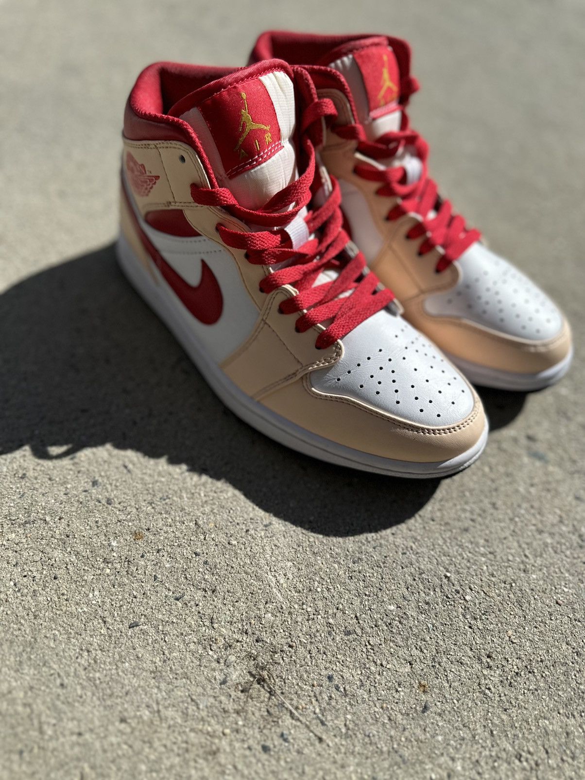 Jordan Brand Jordan 1 mid light curry's Size US 7 / EU 40 - 1 Thumbnail