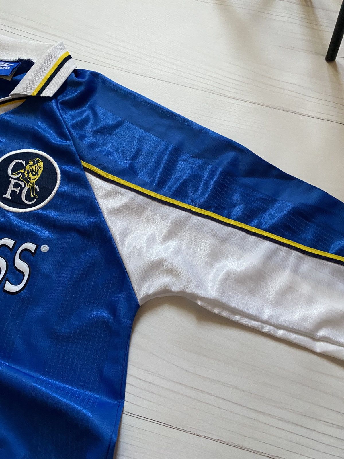 Umbro Rare Vintage Chelsea 1997/99 home #25 Zola longsleeve jersey Size US L / EU 52-54 / 3 - 13 Thumbnail