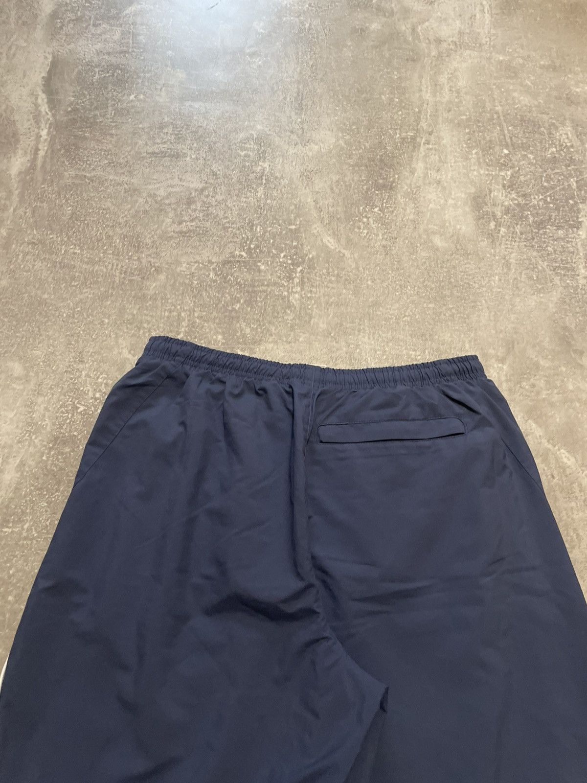 Nike Vintage Nike Nylon Shorts Swoosh Logo Y2K Size M Size US 32 / EU 48 - 11 Thumbnail