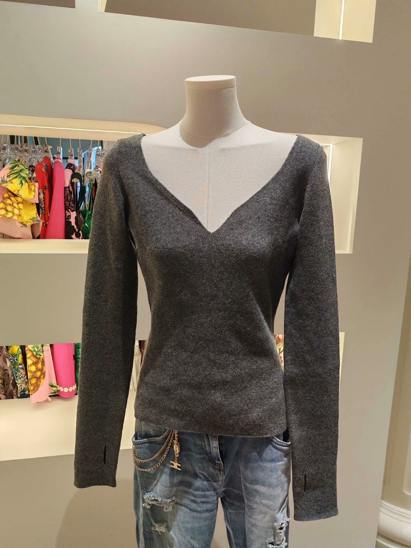 Balenciaga Balenciaga V-Neck Knit Sweater Size S / US 4 / IT 40 - 1 Thumbnail