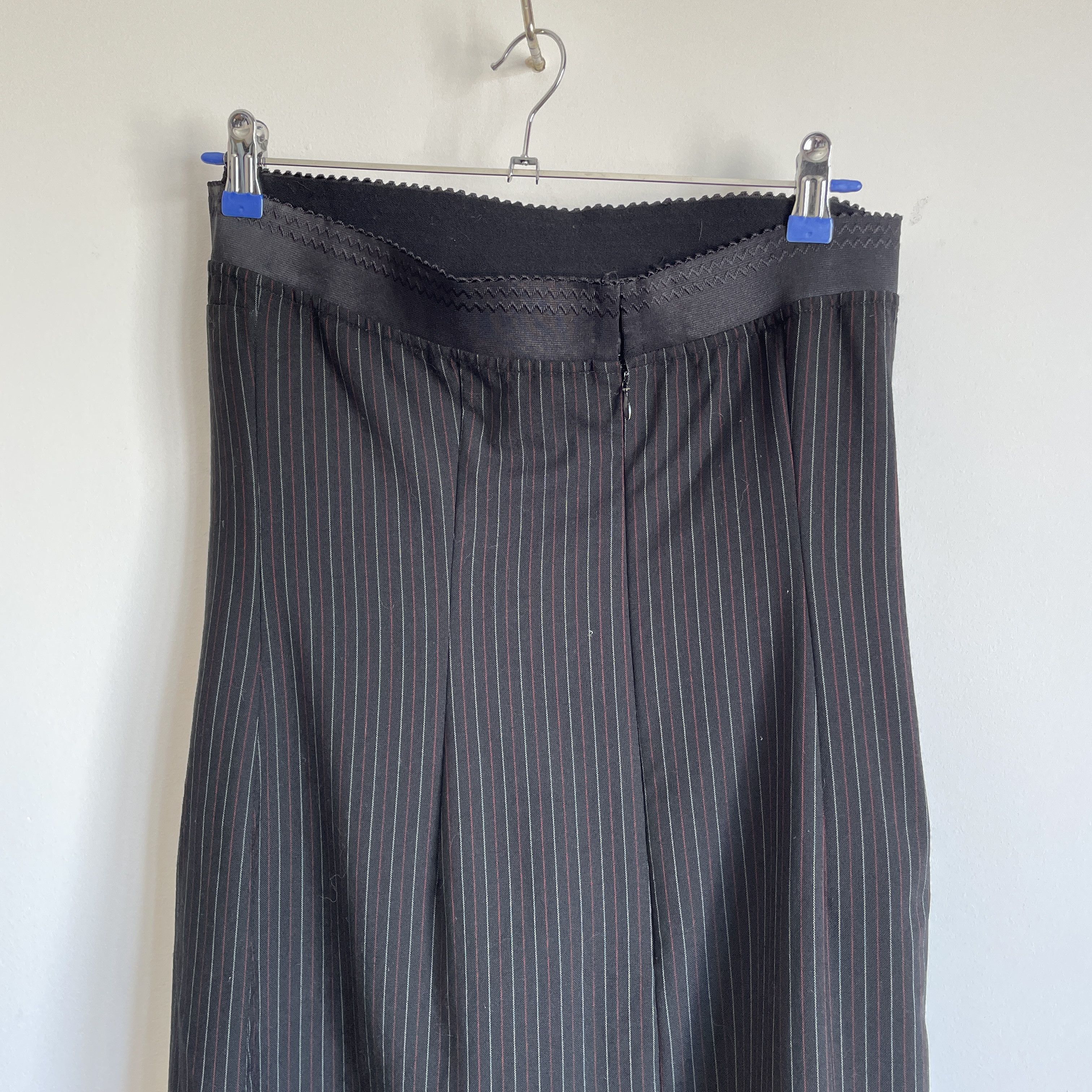 Dolce & Gabbana Dolce & Gabbana Vintage High-Waisted Pinstripe Skirt Size 32" / US 10 / IT 46 - 4 Thumbnail