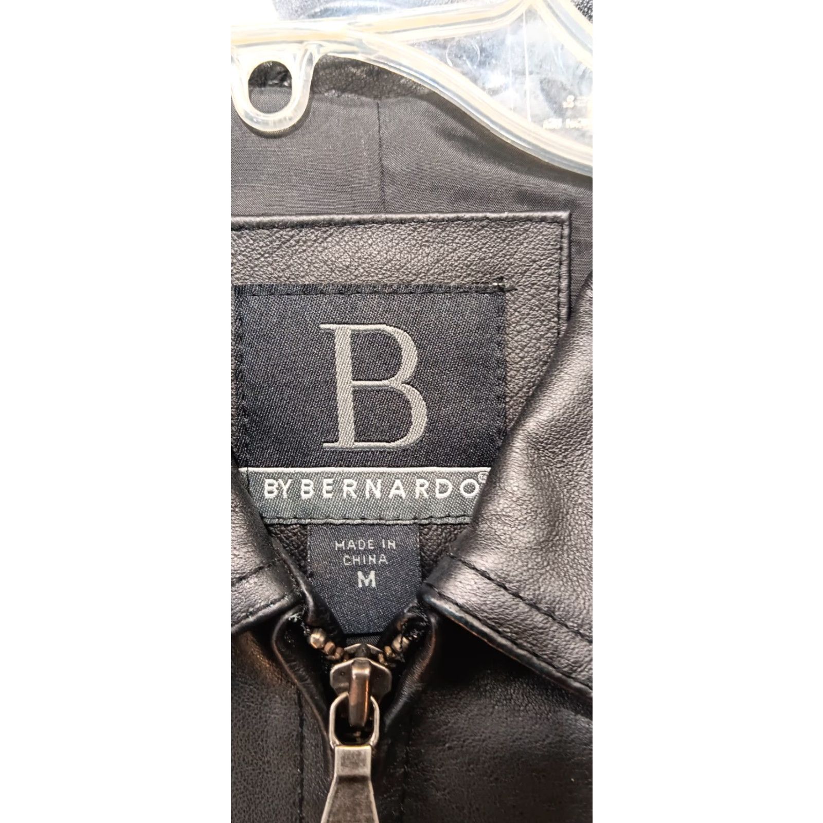 Vintage Bernardo Leather Jacket Women's Black Size M Full Zip Pockets Short Lightly Used Regular Fit Size M / US 6-8 / IT 42-44 - 4 Thumbnail