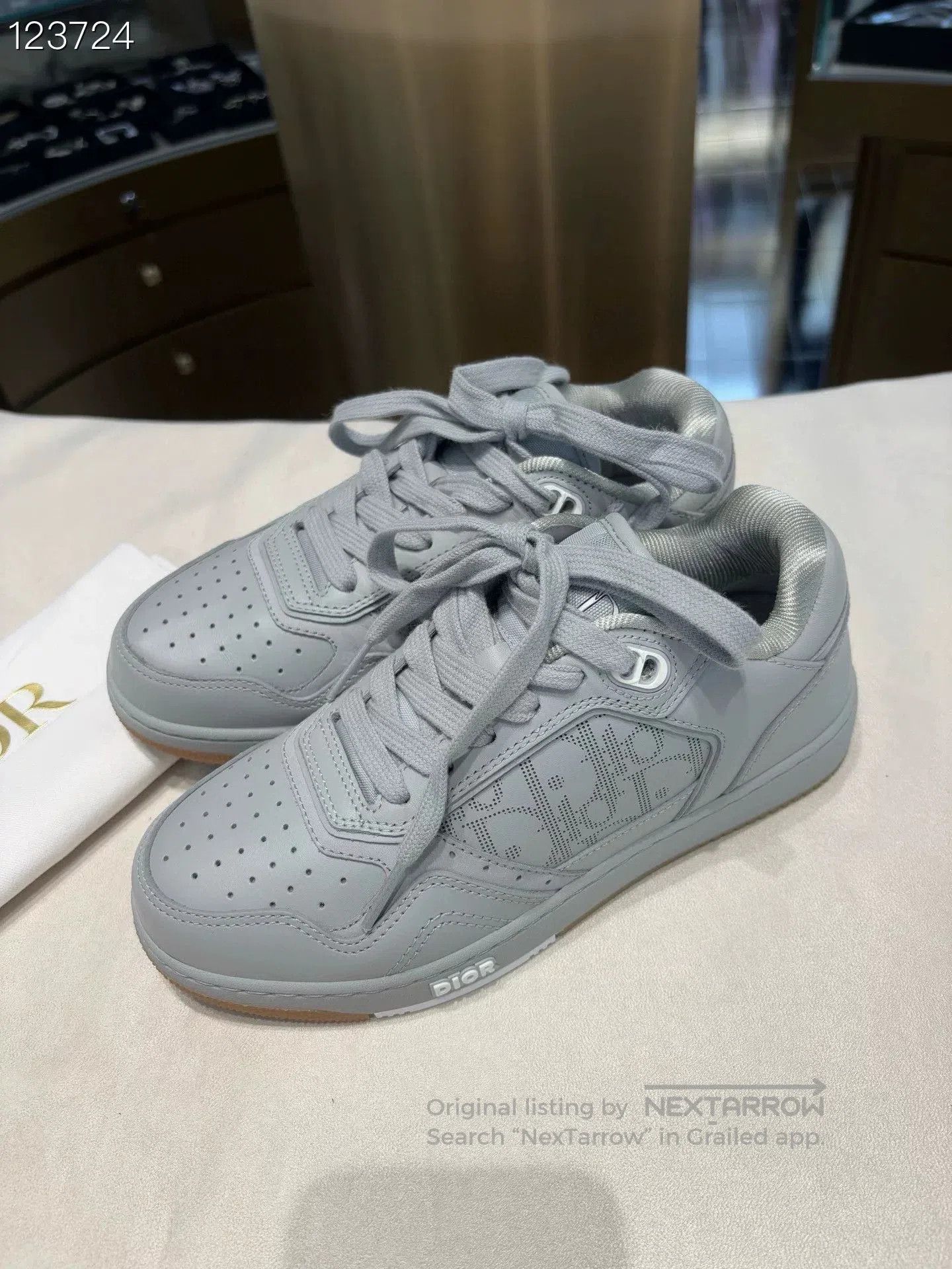 Dior Dior Year of Tiger Limited Gray. Size US 4 / IT 34 - 3 Thumbnail