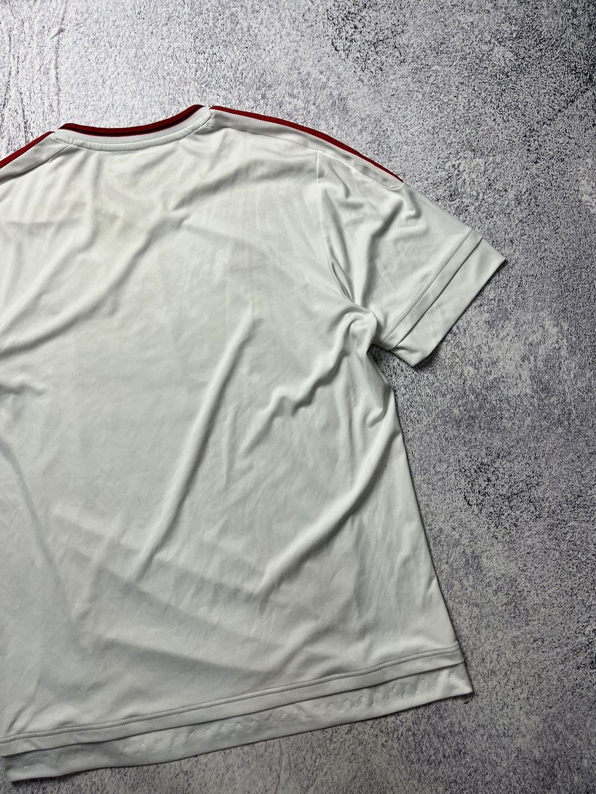 Nike Adult Adidas Manchester United Jersey 2015\16 Size US L / EU 52-54 / 3 - 18 Thumbnail