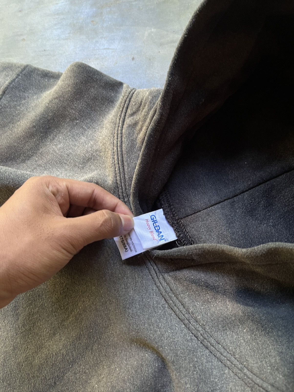 Gildan 💀Vtg 90s Gildan sun Faded hoodie💀 Size US L / EU 52-54 / 3 - 5 Thumbnail