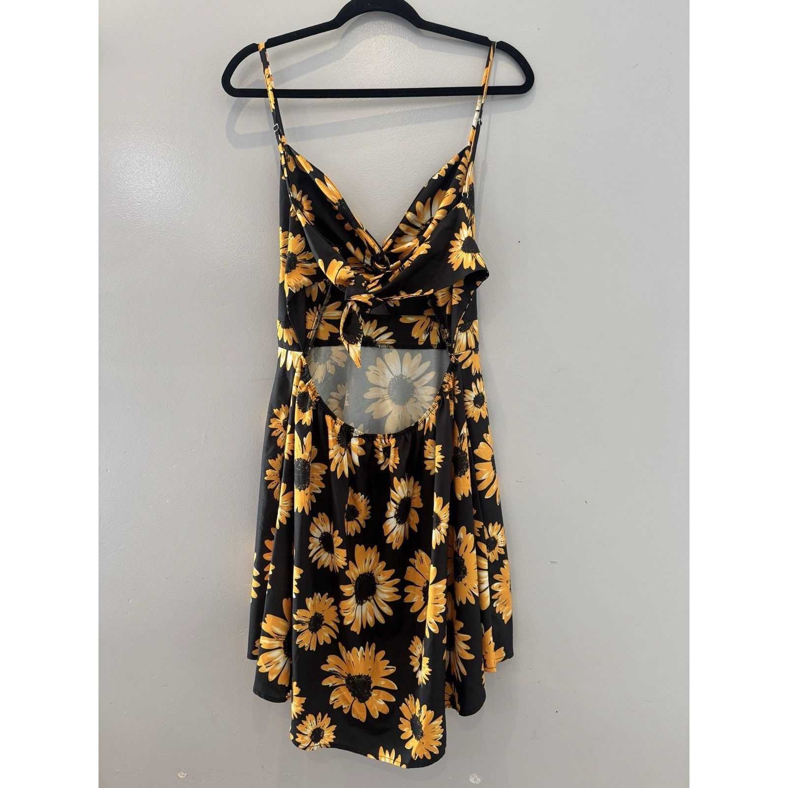 Shein SHEIN Sunflower Floral Mini Dress Womens XL Black Yellow Size XL / US 12-14 / IT 48-50 - 2 Thumbnail