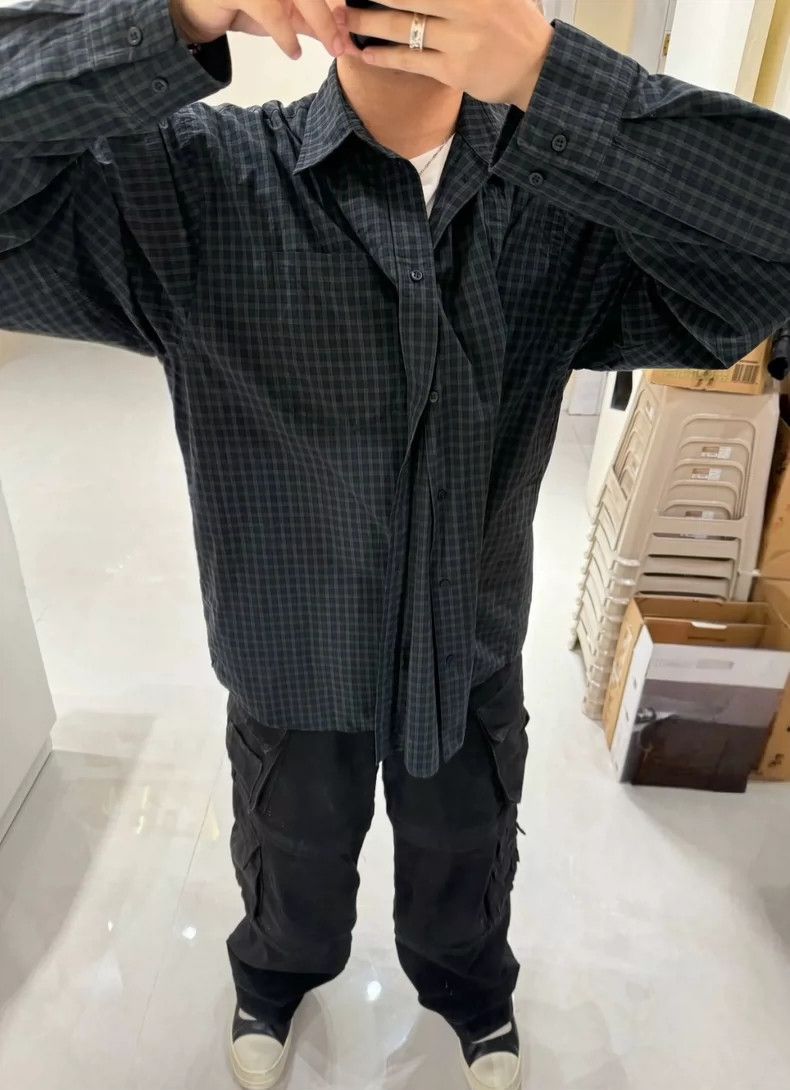 Balenciaga Balenciaga size 37 Black and green button plaid shirt coat Size US M / EU 48-50 / 2 - 4 Thumbnail