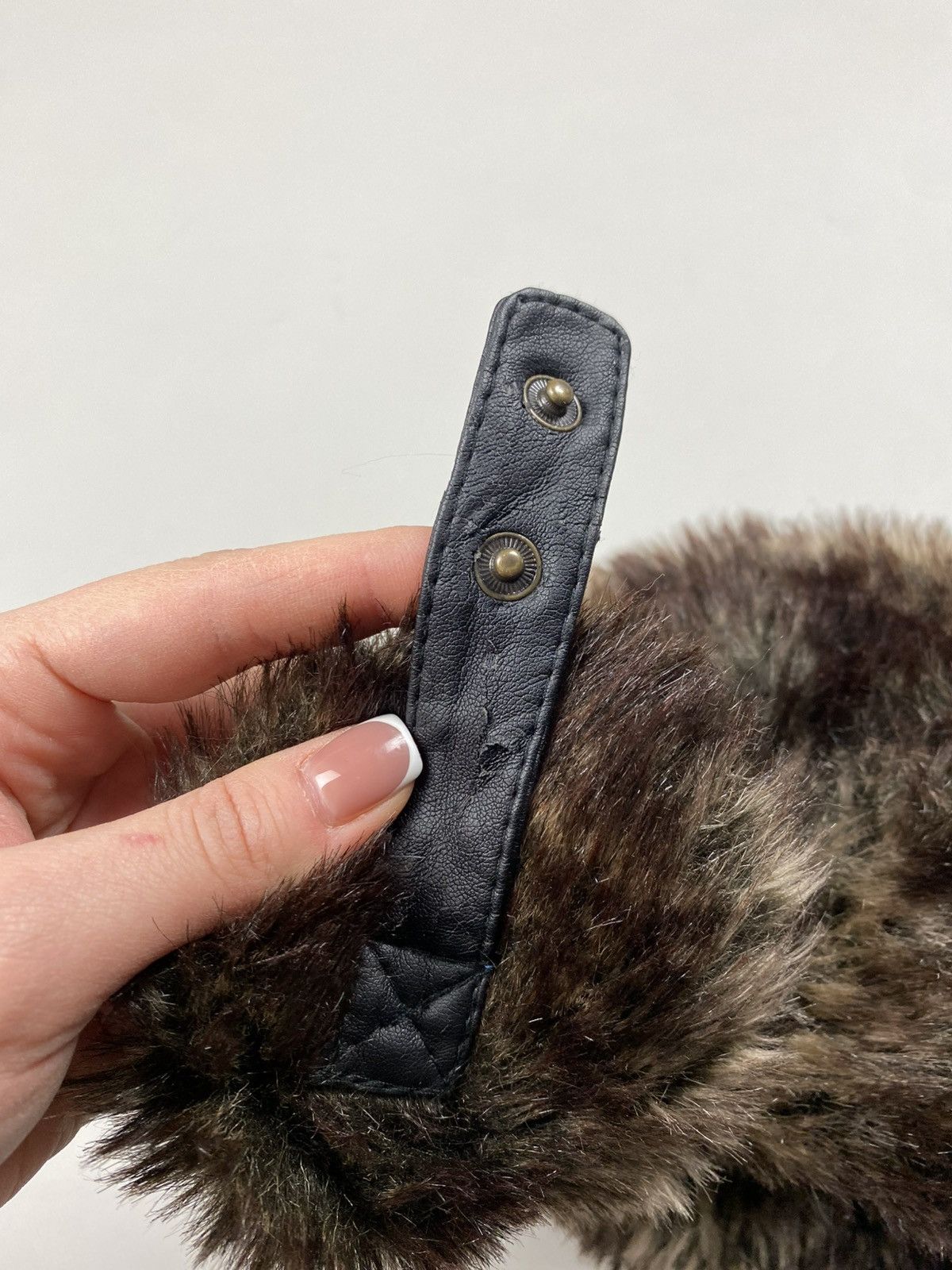 Japanese Brand Japanese Style Ushanka Trapper Hat Earflap Fuzzy Faux Fur Size ONE SIZE - 9 Thumbnail