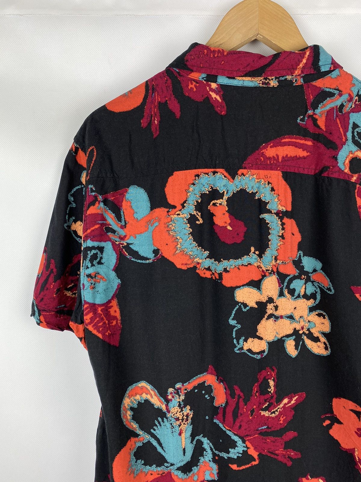Lee Lee men’s Hawaiian overprinted shirt size L Size US L / EU 52-54 / 3 - 17 Thumbnail