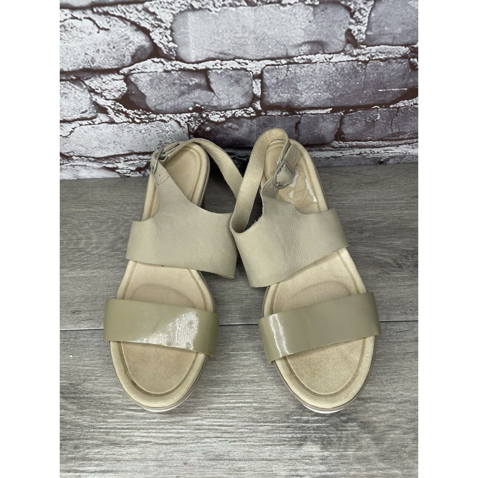 TSUBO TSUBO Taupe Soft Leather Patent Open Toe Strap Wedge Sandals Size US 8.5 / IT 38.5 - 5 Thumbnail