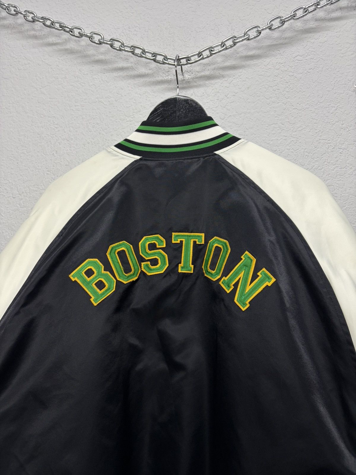 NBA VTG Champion x NBA Boston Celtics Black & White Satin Bomber Size US L / EU 52-54 / 3 - 10 Thumbnail