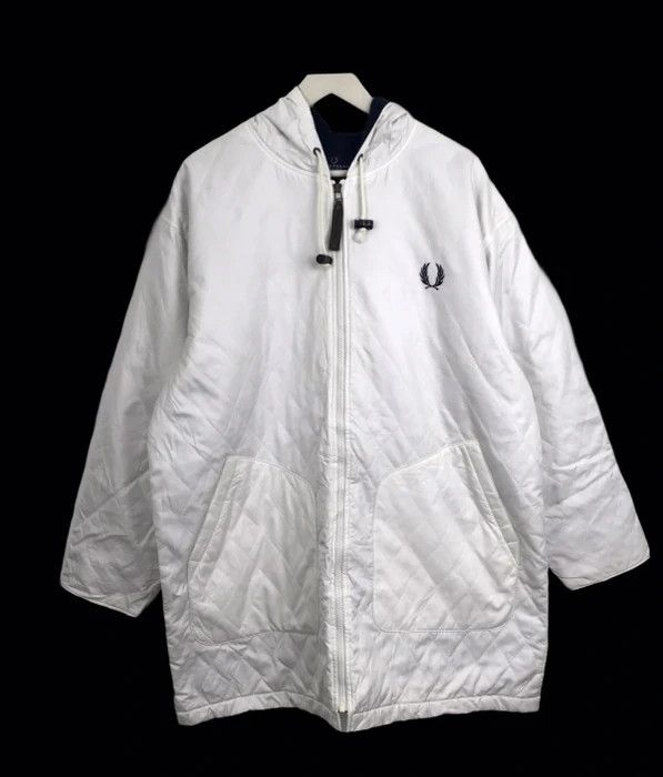 Fred Perry SY0025 FRED PERRY BIG LOGO WINTER PARKAS JACKETS Size US XL / EU 56 / 4 - 1 Thumbnail
