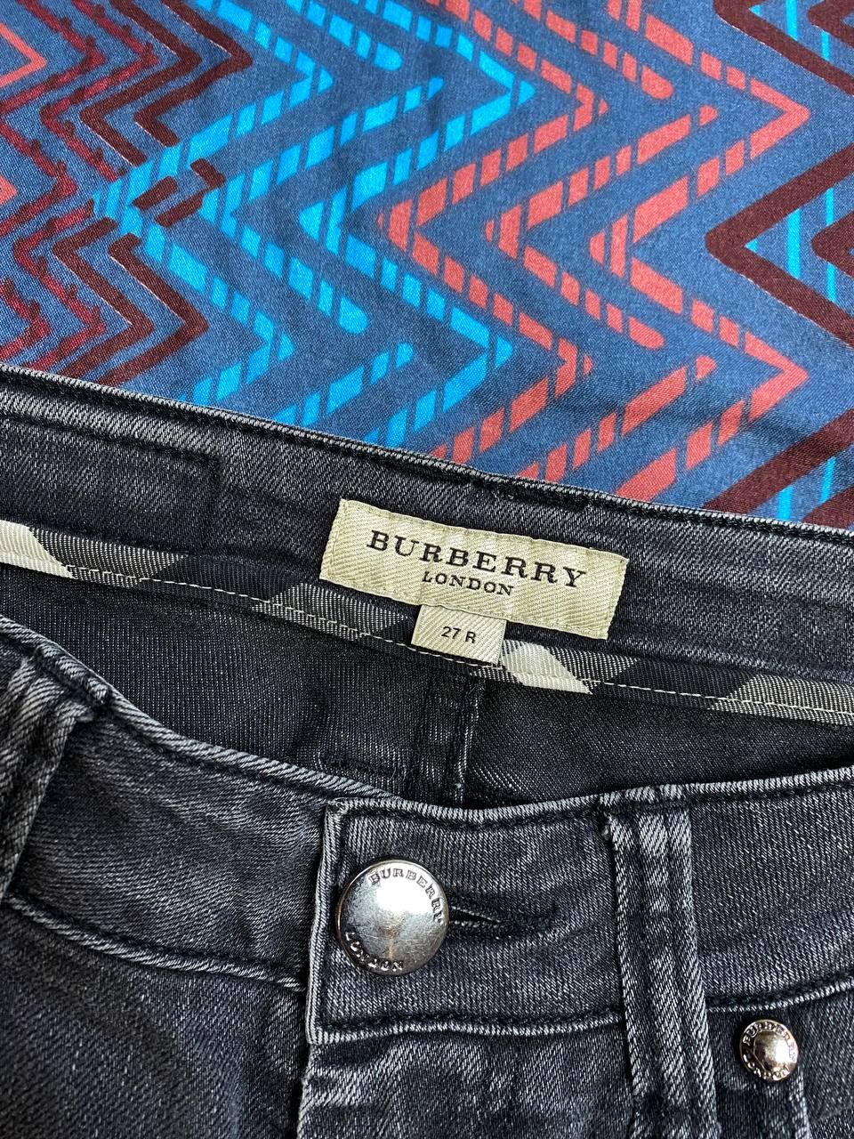 Burberry × Vintage Burberry Women’s Navy Jeans Size 27" / US 4 / IT 40 - 2 Thumbnail
