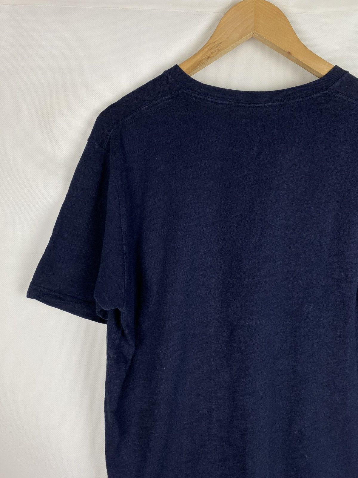 Uniqlo Uniqlo Hokusai Blue Japanese Art men’s t shirt size L Size US L / EU 52-54 / 3 - 15 Thumbnail