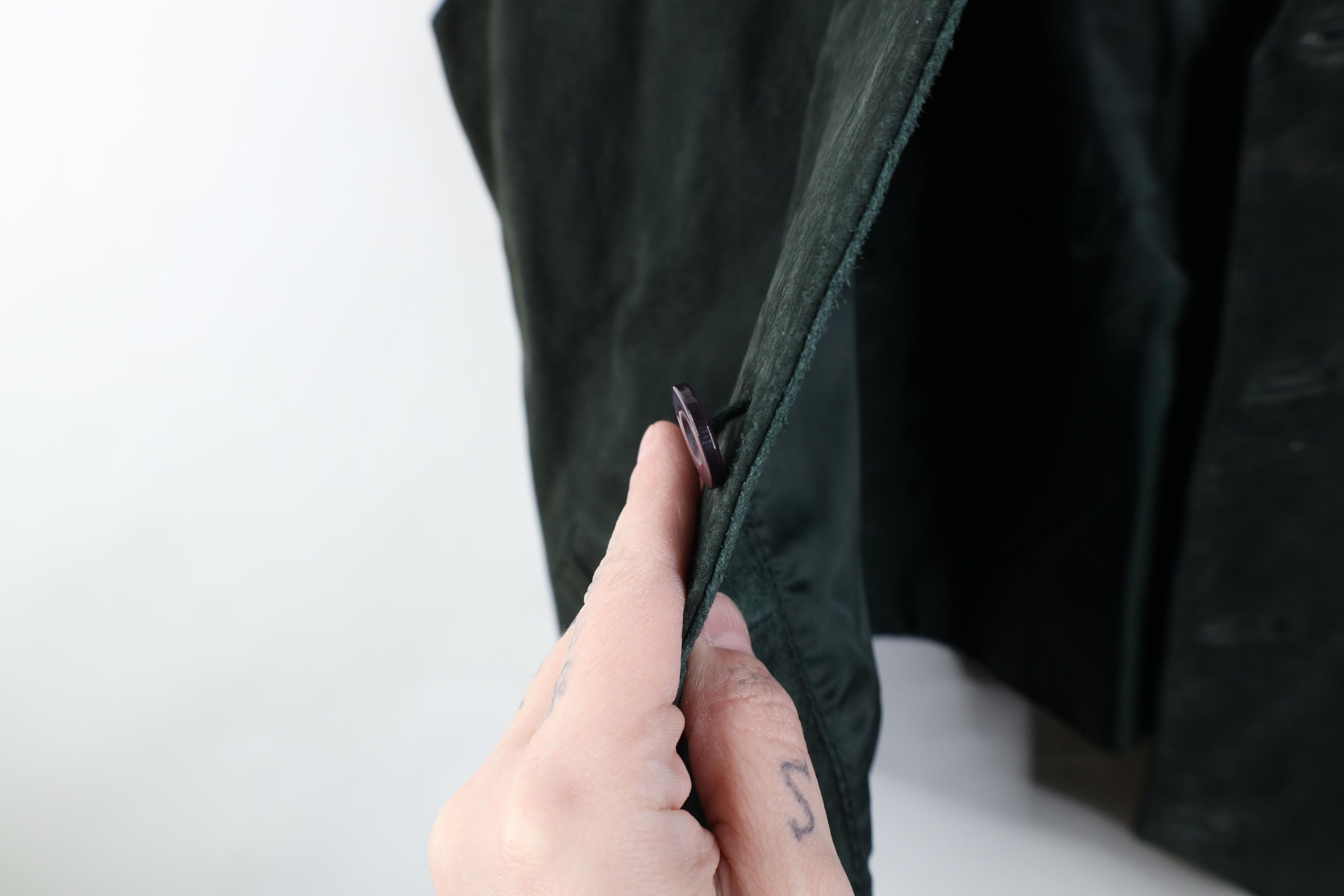 Vintage Vintage 90s Streetwear Suede Leather Buckle Back Vest Jacket Size US L / EU 52-54 / 3 - 10 Thumbnail