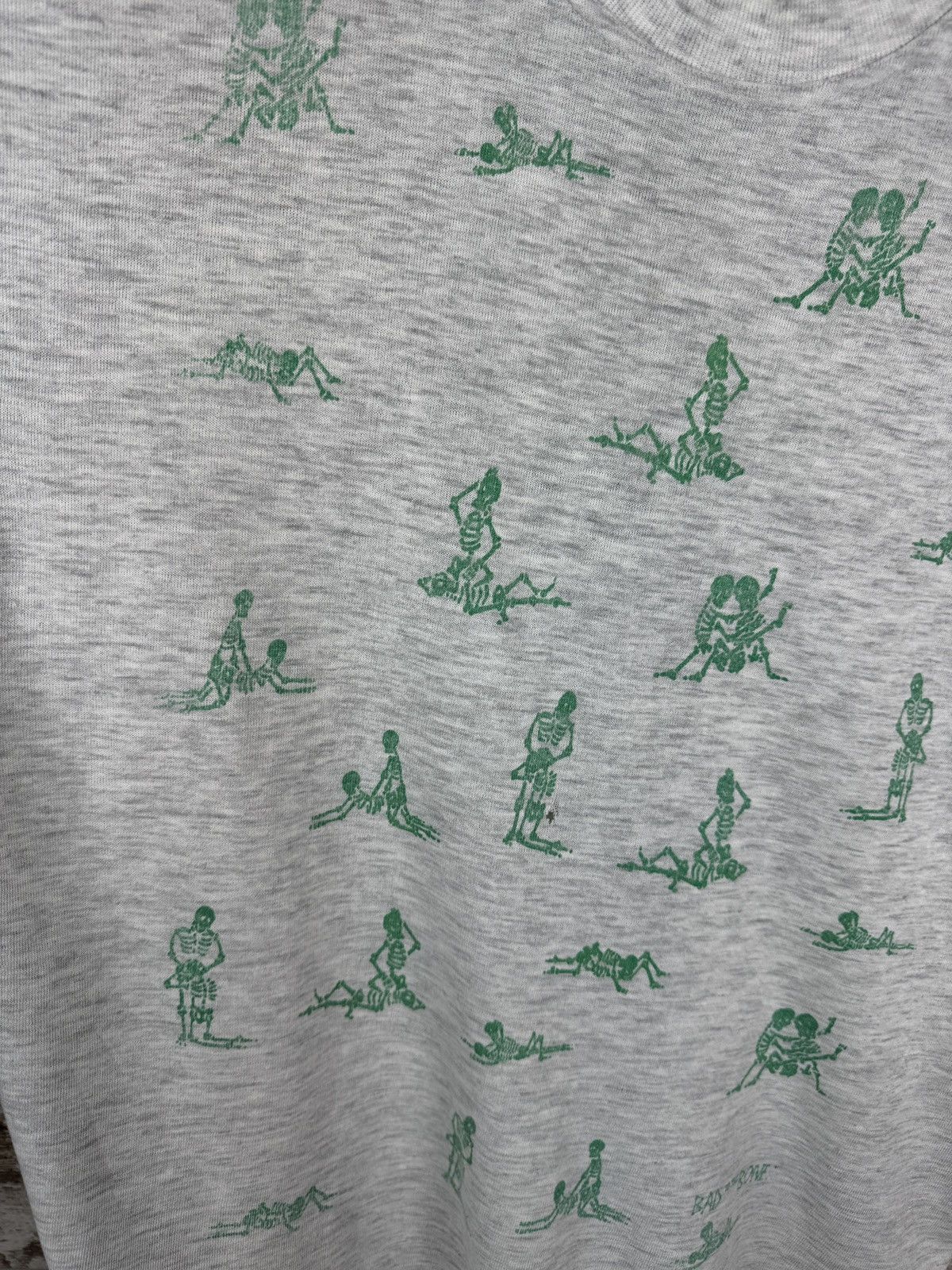 Vintage Vintage Fashion Victim 1990 Boning Skeletons Sex T-Shirt XL Size US XL / EU 56 / 4 - 8 Thumbnail