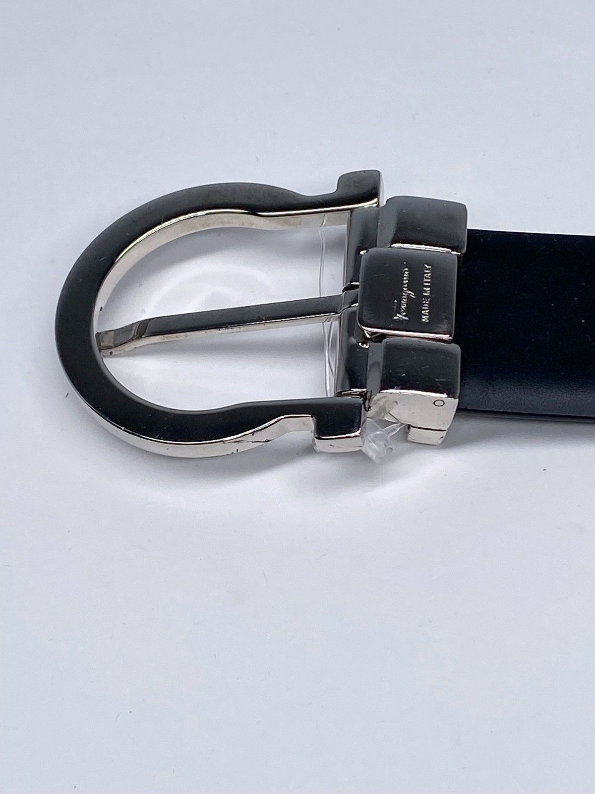 Salvatore Ferragamo Salvatore Ferragamo Reversible Leather Buckle Belt size 32 Size 32 - 8 Thumbnail