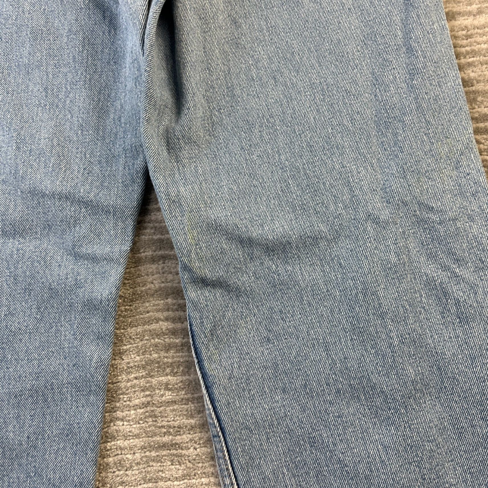 Levi's VINTAGE Levi's 550 Jeans Mens 34x30 Blue Denim Light Wash USA Made 90s Y2K Levi's 550 Jeans Mens 34x30 Blue Denim Light Wash USA Made 90s Y2K Size US 34 / EU 50 - 5 Thumbnail