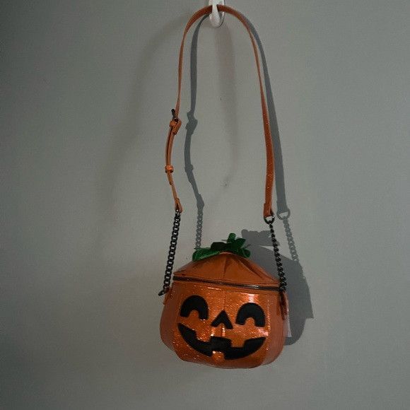 Mad Engine Mad Engine crossbody pumpkin sparkle bag NEW Halloween viral Size ONE SIZE - 2 Thumbnail
