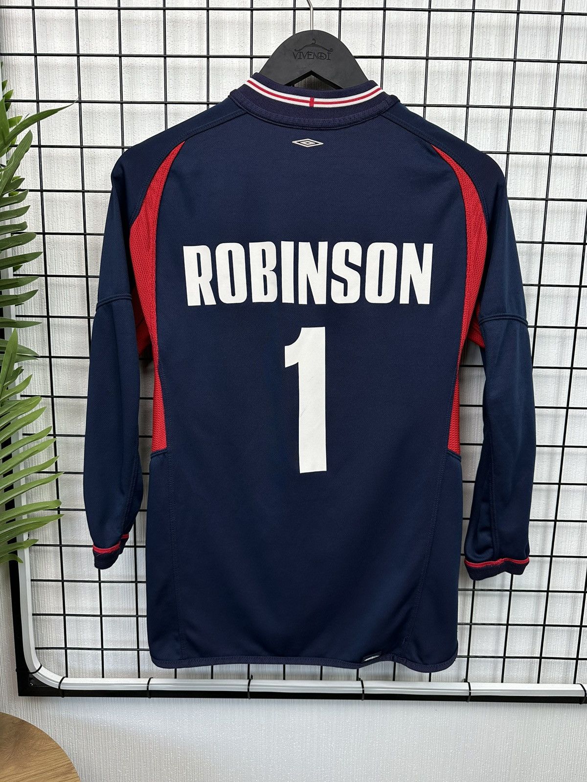 Umbro Paul Robinson England 2004 goalkeeper double sided jersey Size US S / EU 44-46 / 1 - 1 Thumbnail