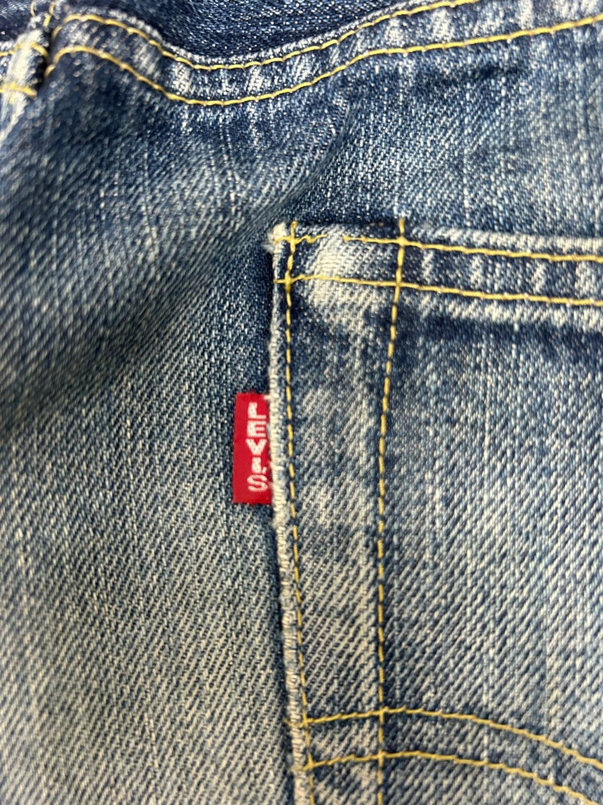Levi's Vintage Levis 702 Big E Button Fly Buckle Selvedge Distress Size US 33 - 19 Thumbnail