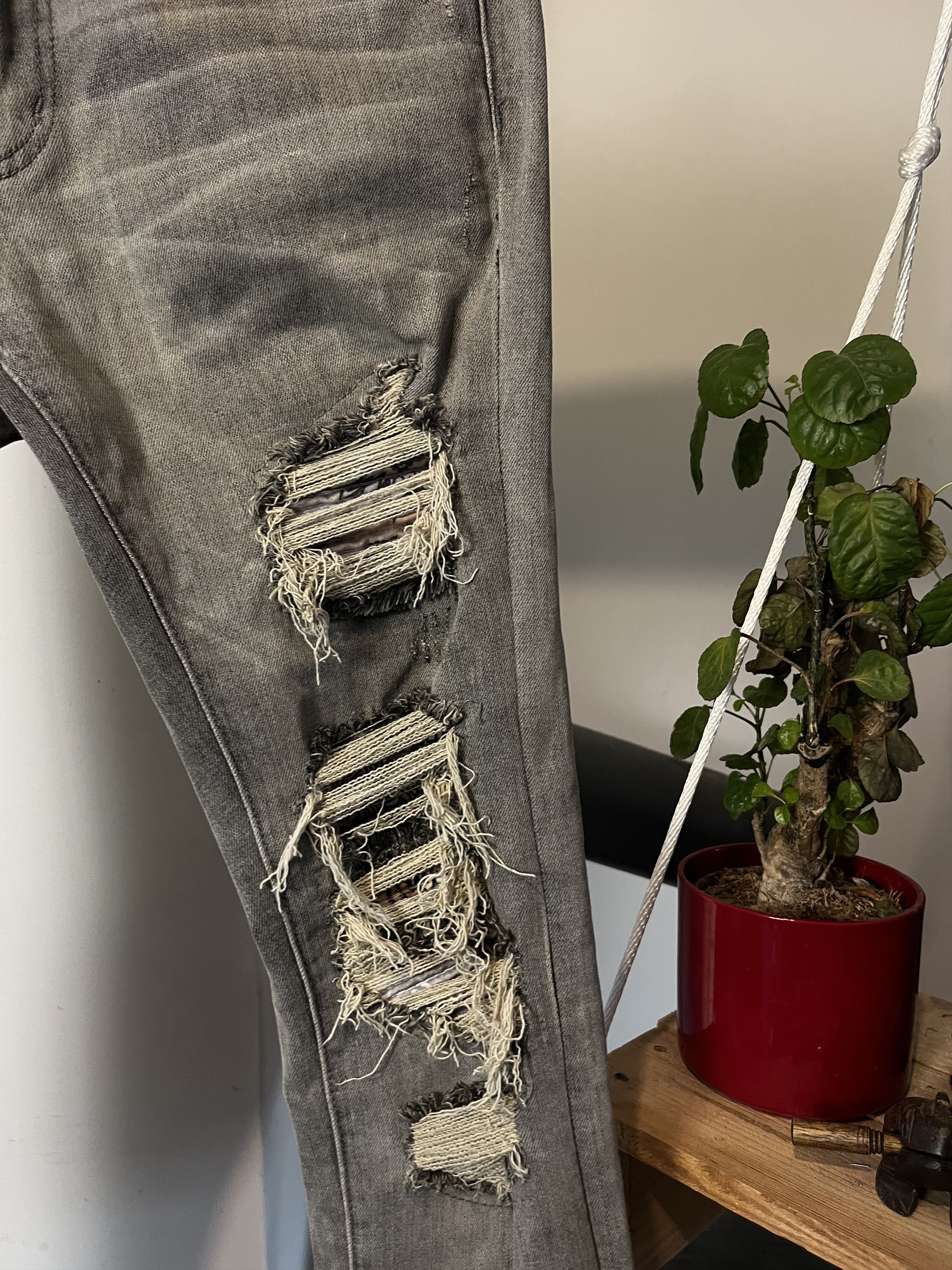Japanese Brand × MNML × Vintage MNML Distressed Skinny Denim Jeans Y2K Vintage Japan Style Size US 31 - 4 Thumbnail