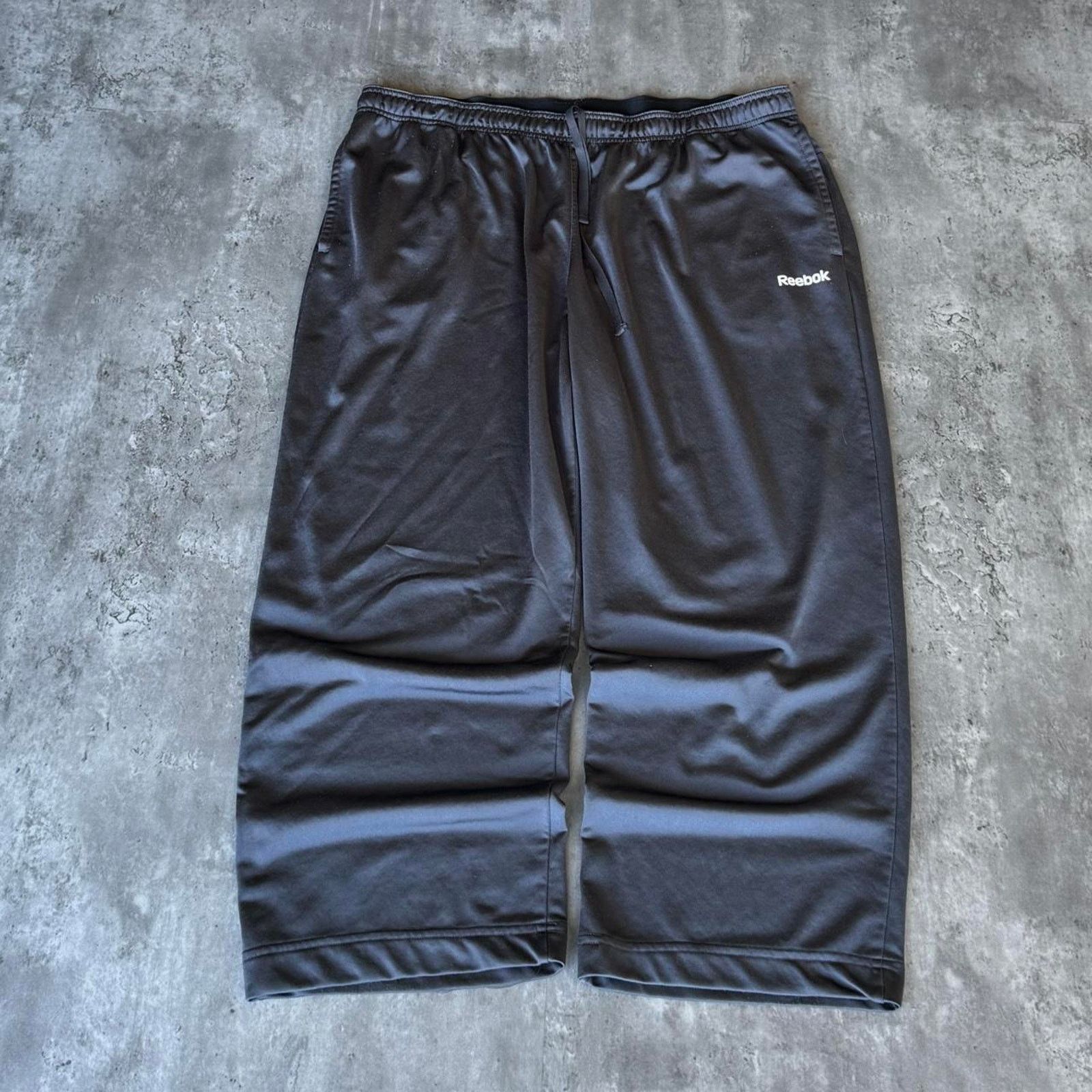Reebok × Vintage Vintage Y2K Reebok Dark Grey Baggy Grunge Opium Sweatpants Size US 42 / EU 58 - 1 Thumbnail