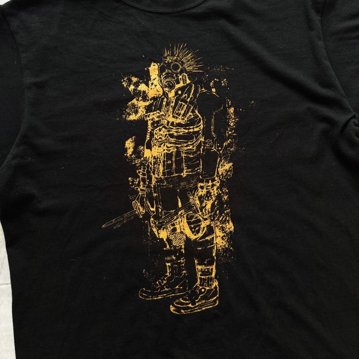 Anime Rare Dorohedoro Kaiman Big Logo Archive Anime T-shirt Tee Size US XL / EU 56 / 4 - 2 Thumbnail