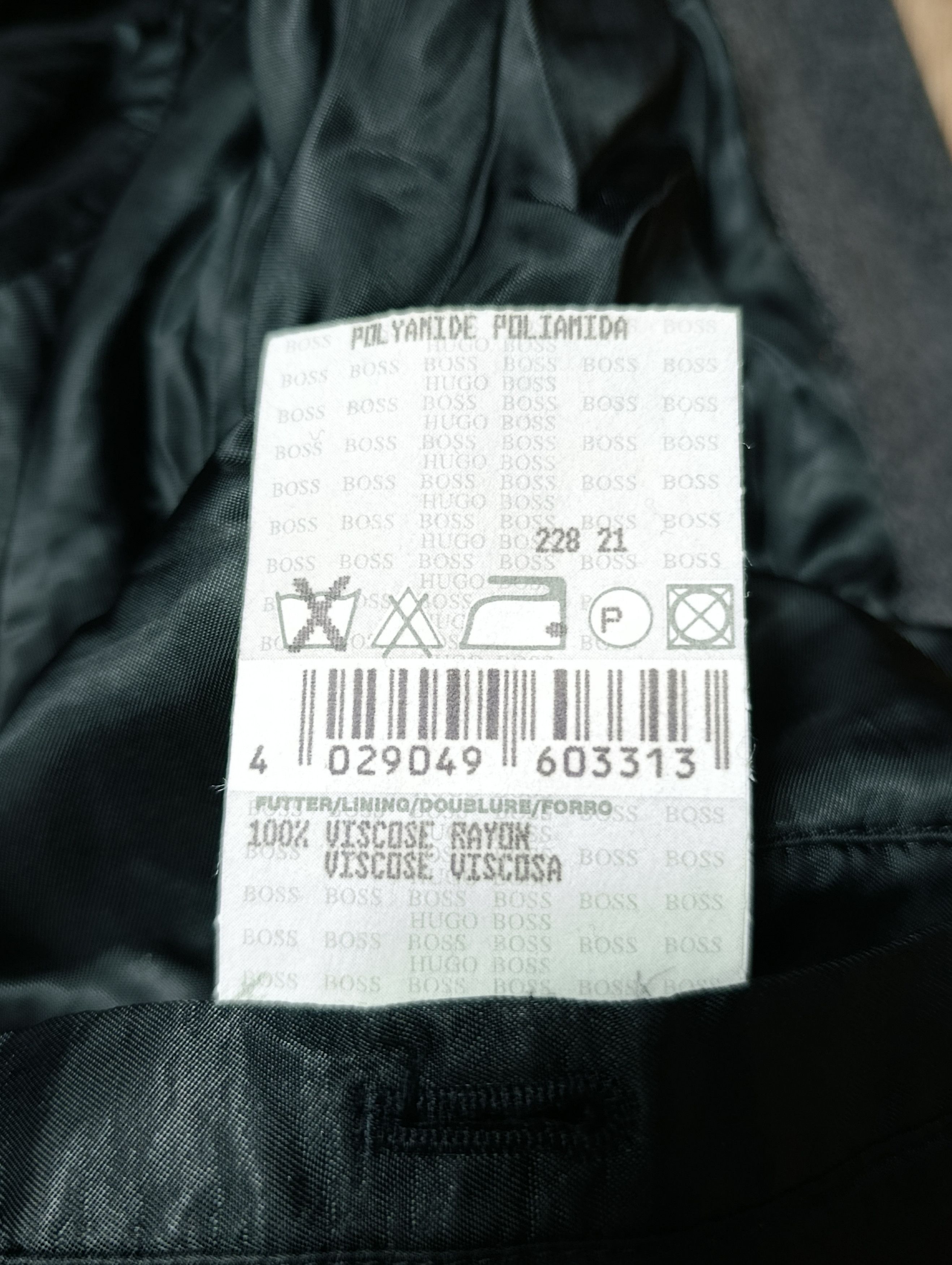 Hugo Boss Vintage Hugo Boss Wool Coat Size US L / EU 52-54 / 3 - 9 Thumbnail