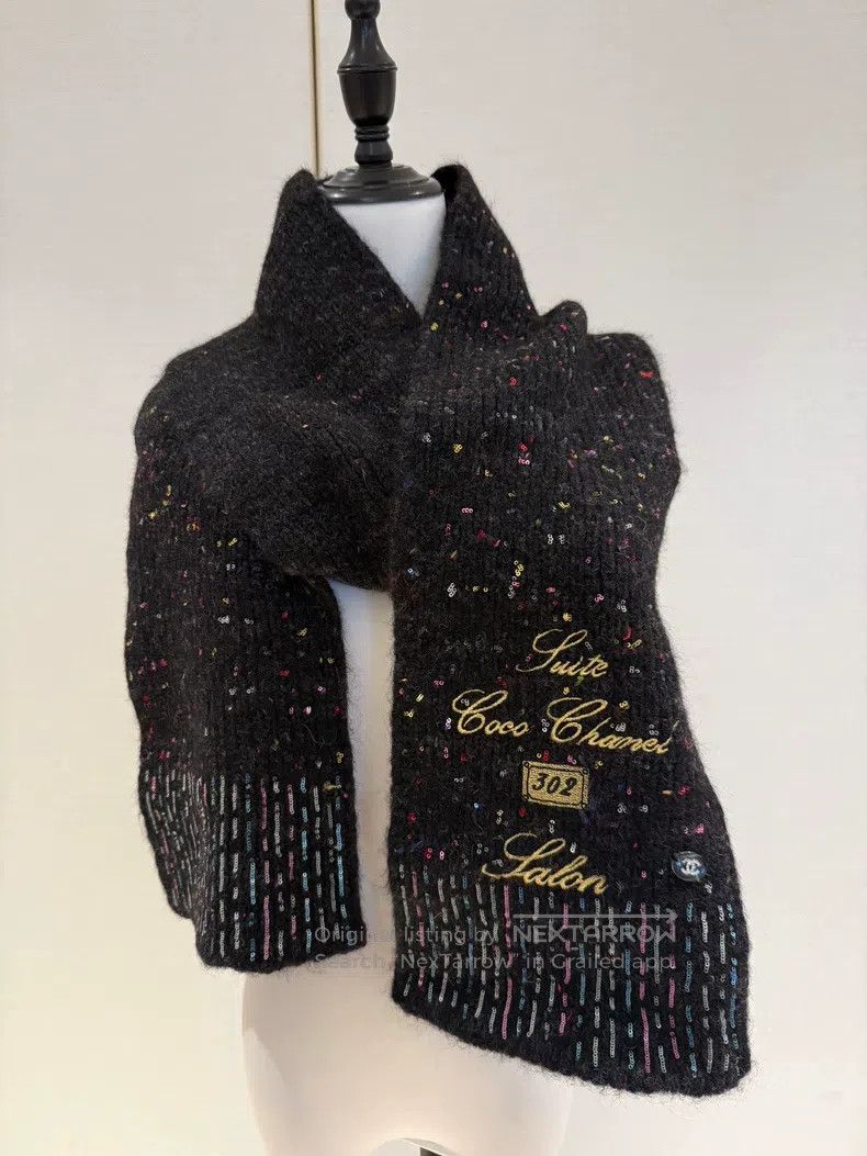 Chanel Chanel Metropolitan embroidered black colour wool scarf Size ONE SIZE - 1 Thumbnail