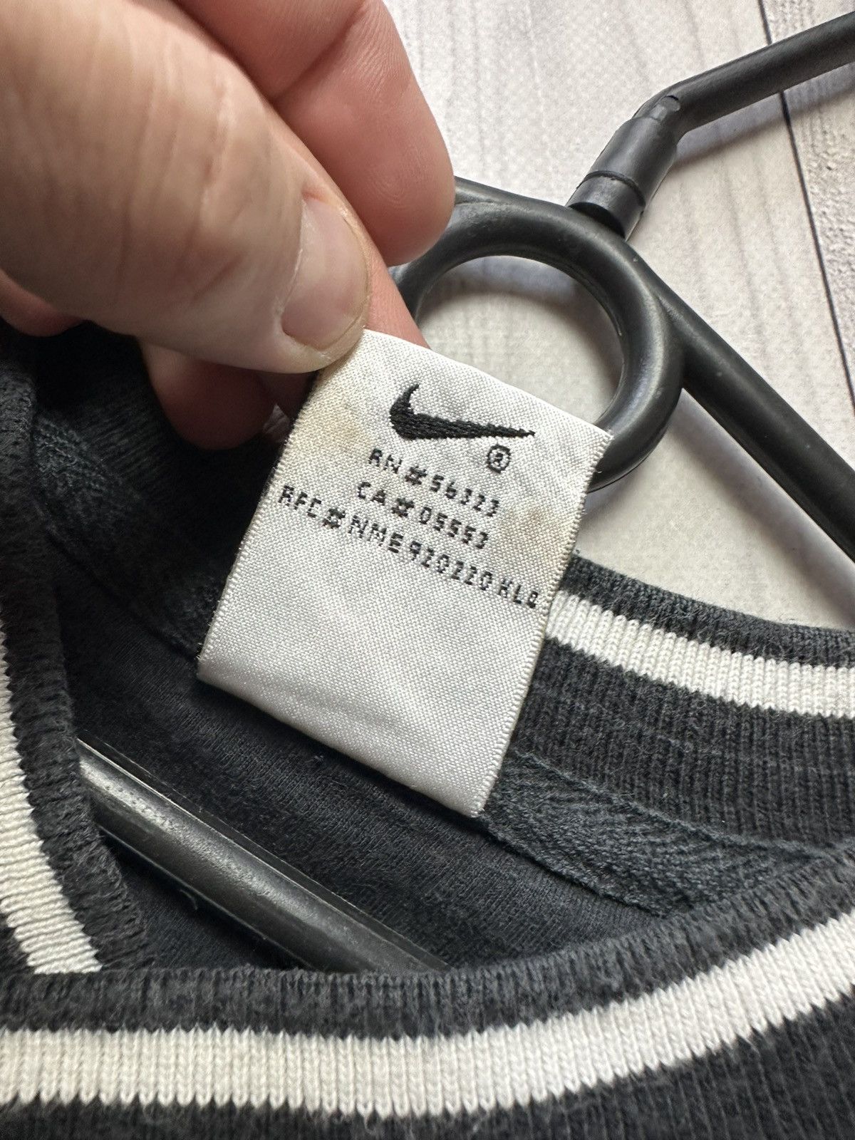 Nike × Vintage Vintage Nike sweatshirt logo size L Size US L / EU 52-54 / 3 - 7 Thumbnail