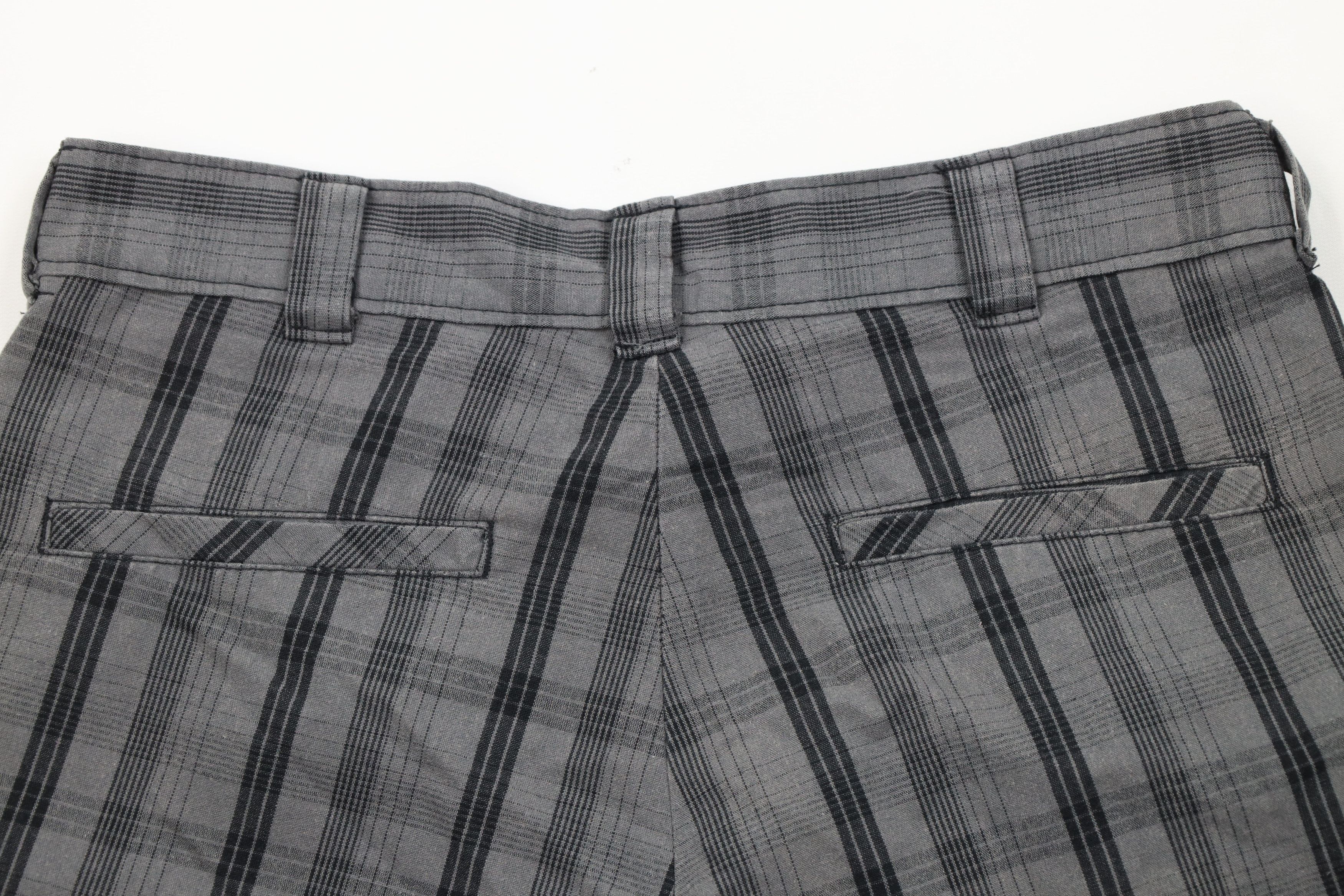 Dickies Vintage Y2K Dickies Workwear Mechanic Shorts Gray Plaid Size US 30 / EU 46 - 9 Thumbnail