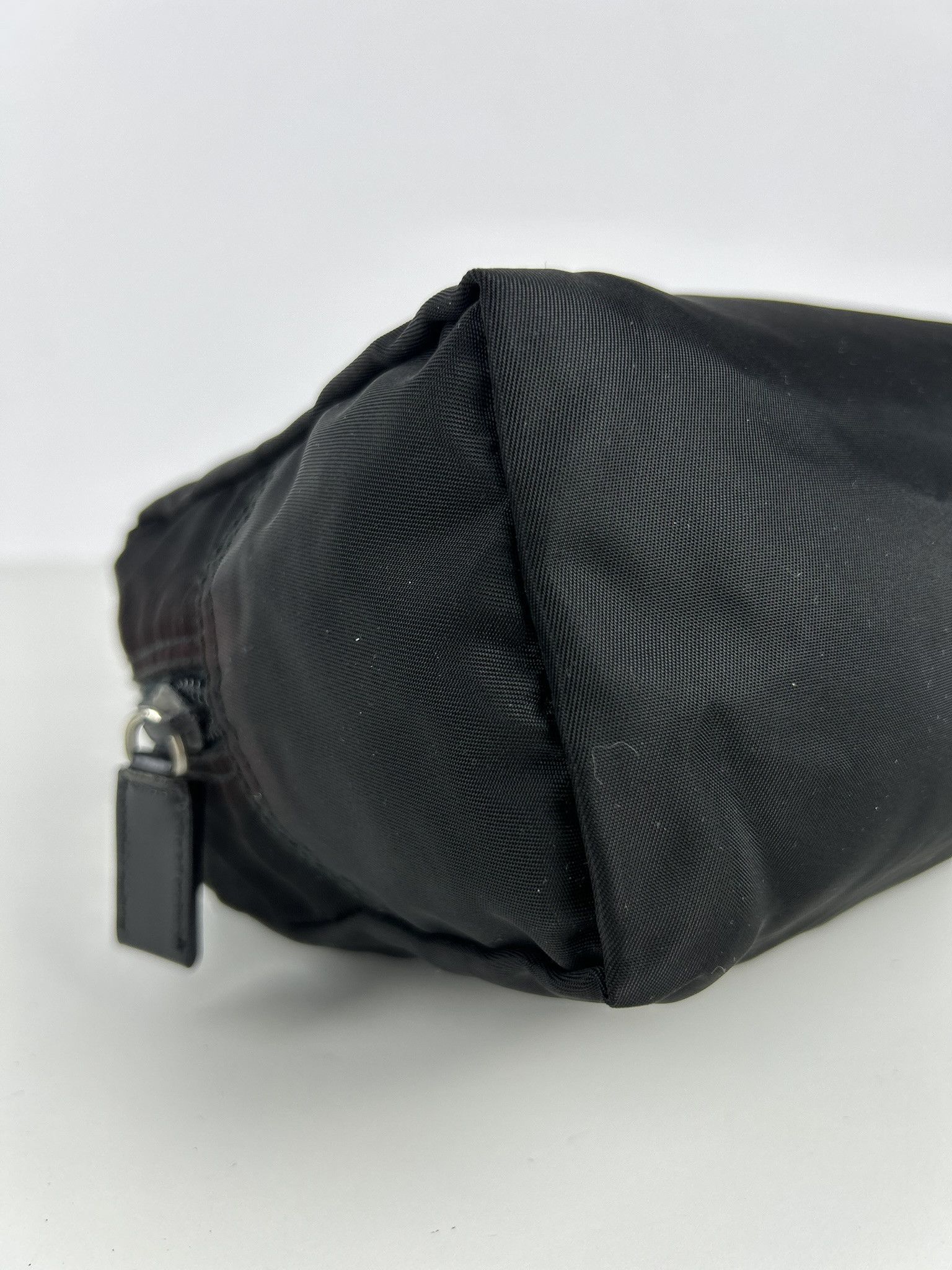 Prada Vintage prada nylon triangle logo clutch/ toiletry bag Size ONE SIZE - 13 Thumbnail
