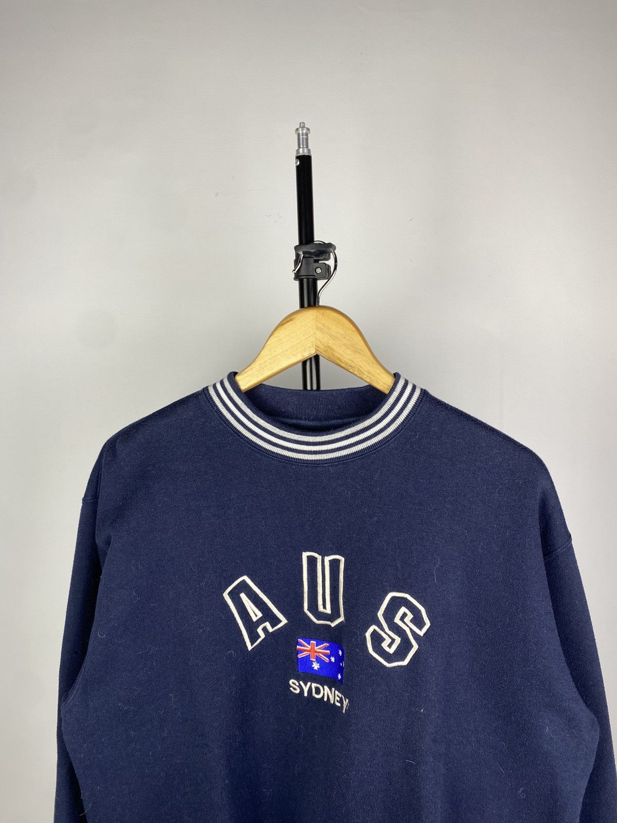 Vintage Vintage 90s BOXY Art Australia Sydney Big Logo Sweatshirt Size US S / EU 44-46 / 1 - 3 Thumbnail