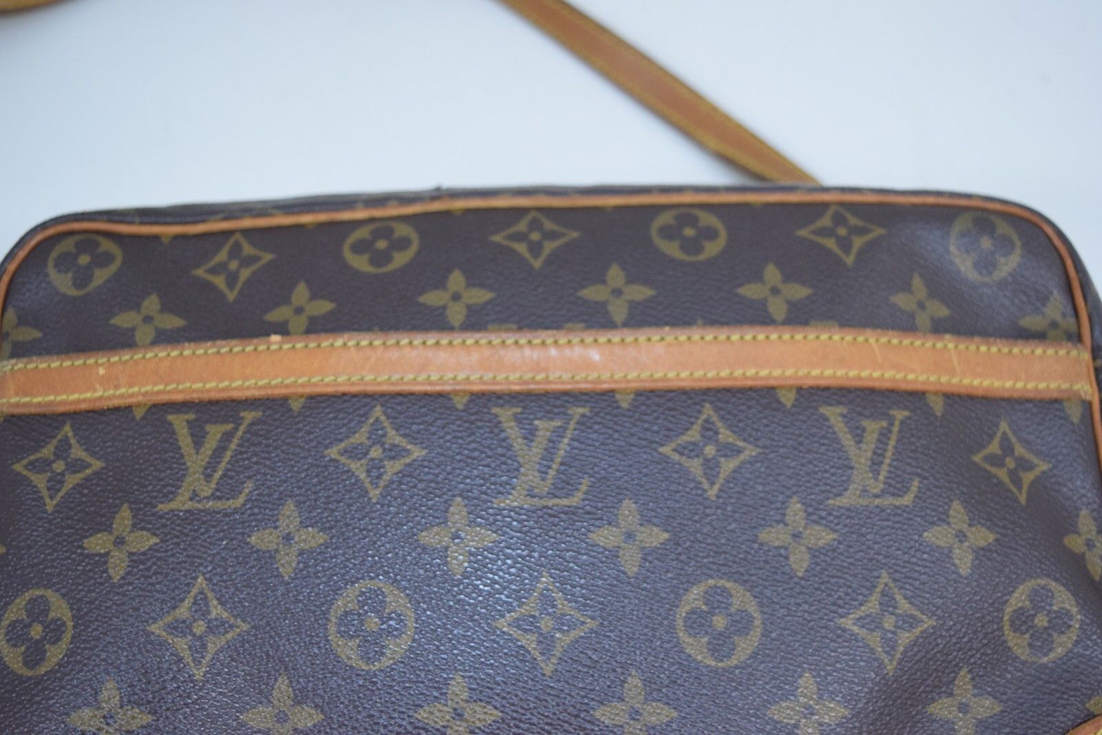 Louis Vuitton LV Trocadero 27 Crossbody Bag Monogram Canvas M51274 Size ONE SIZE - 14 Thumbnail