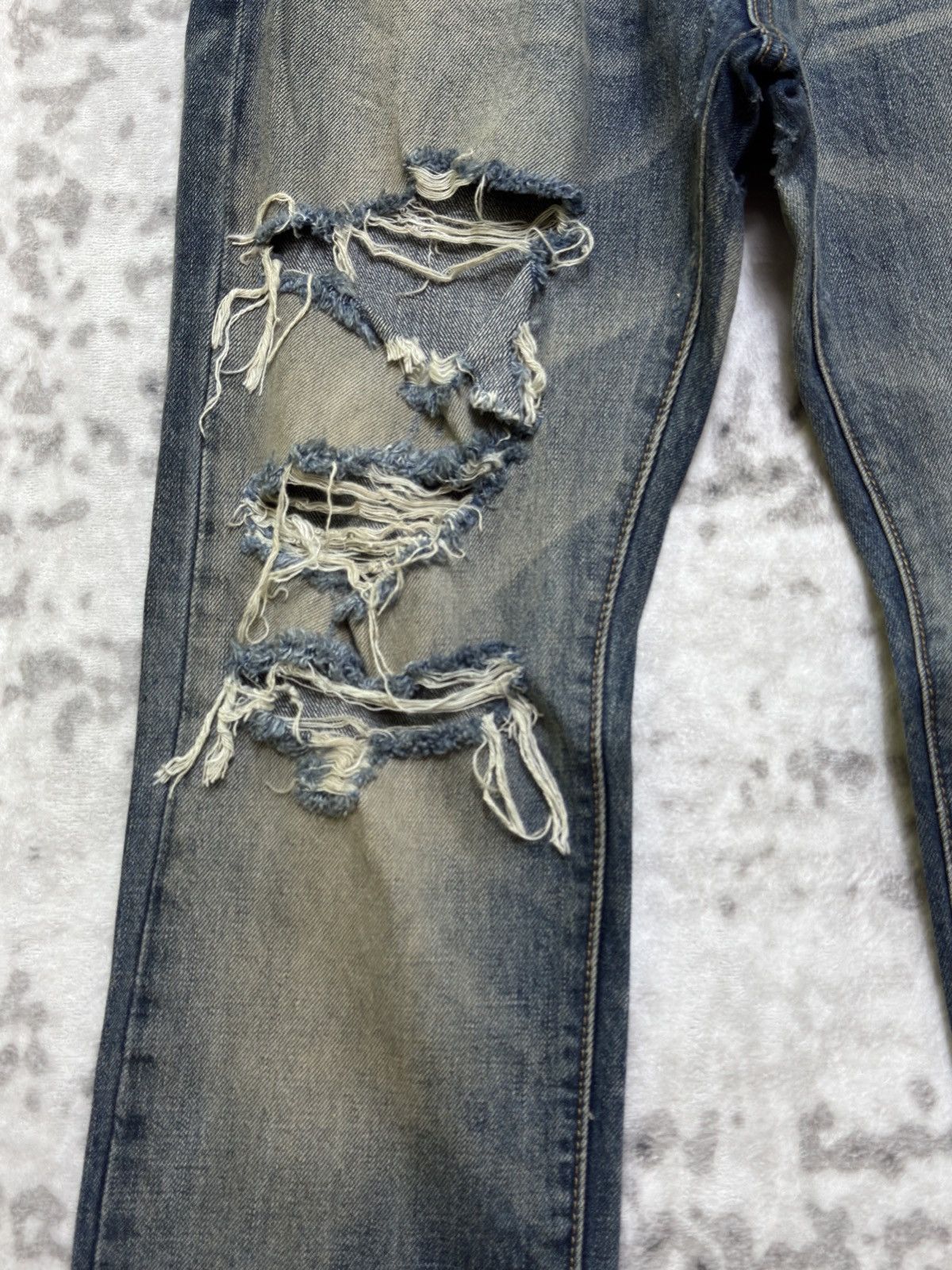 MNML Y2K MNML Blue Yarn Heavy Distressed Denim Jeans Size US 31 - 8 Thumbnail