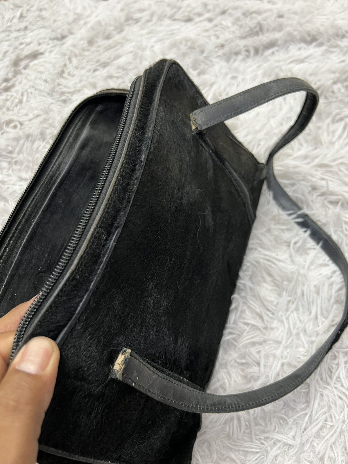Gucci Vintage Gucci Pony Hair Shoulders Bag Size ONE SIZE - 13 Thumbnail